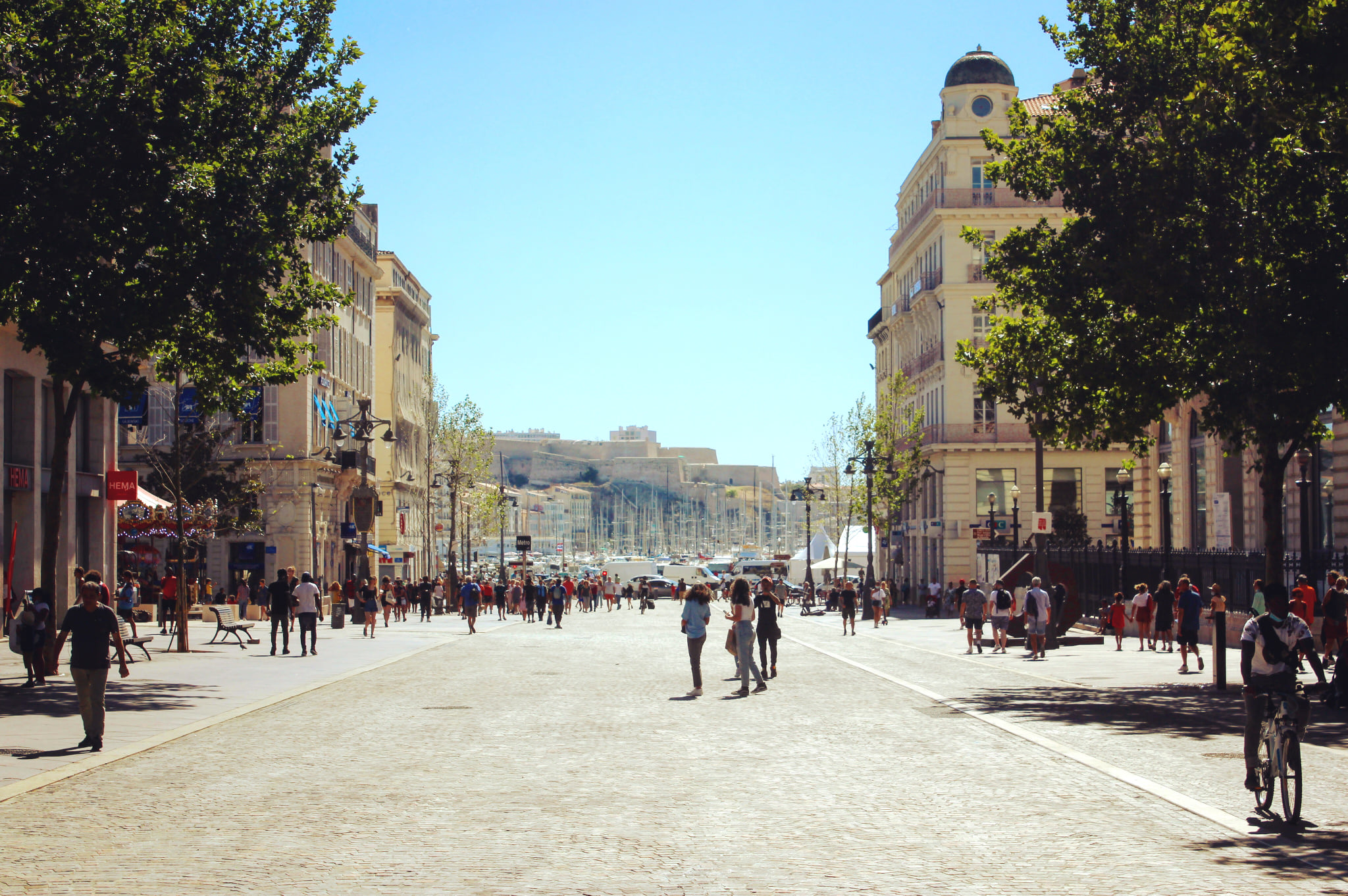 Superbe T2 50m2 Renove Eugene Pierre 4 Personnes Flats For Rent In Marseille Provence Alpes Cote D Azur France Superbe T2 50m2 Renove Eugene Pierre 4 Personnes Flats For Rent In Marseille Provence Alpes Cote D Azur France