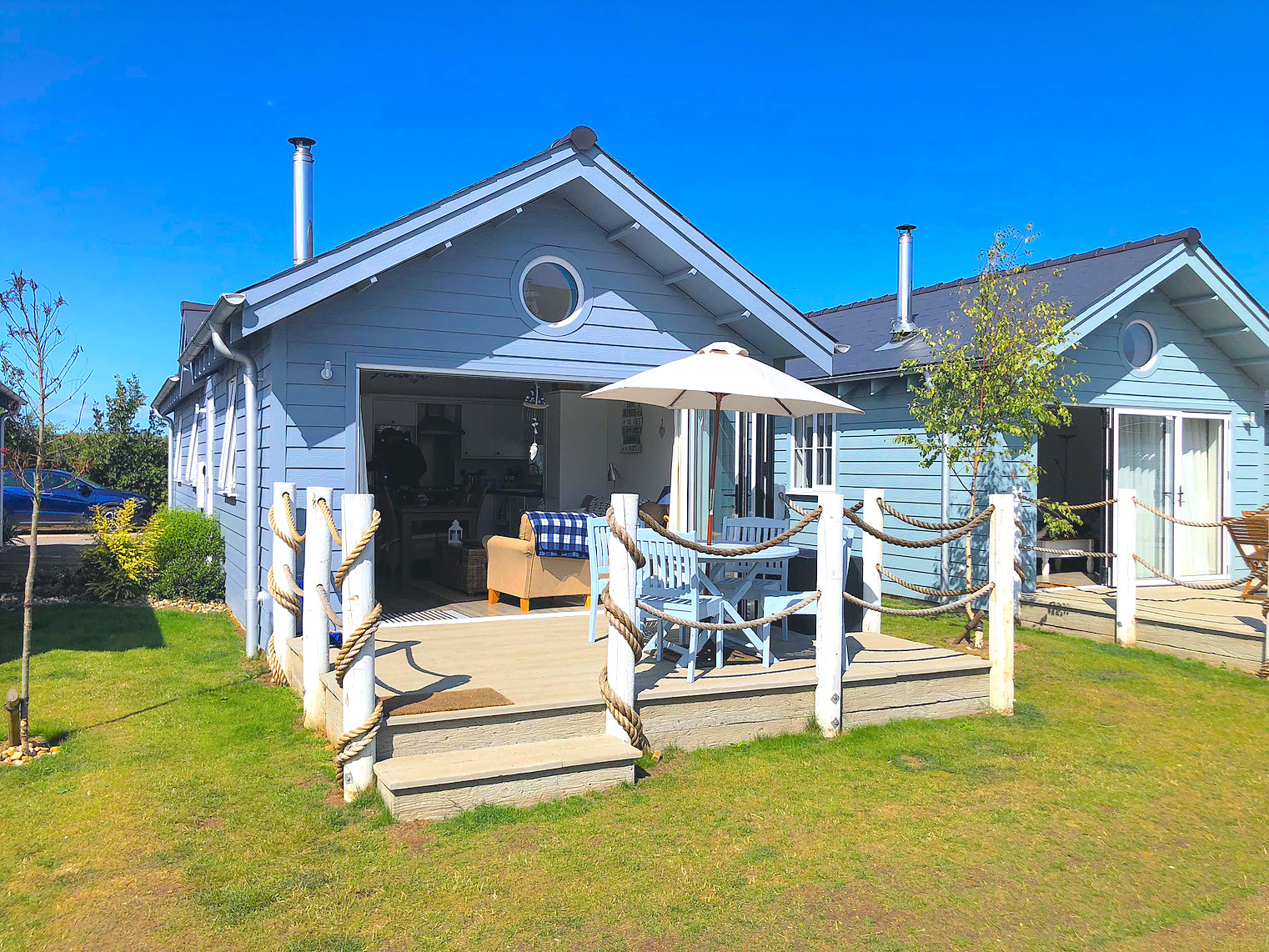 beach house dog friendly