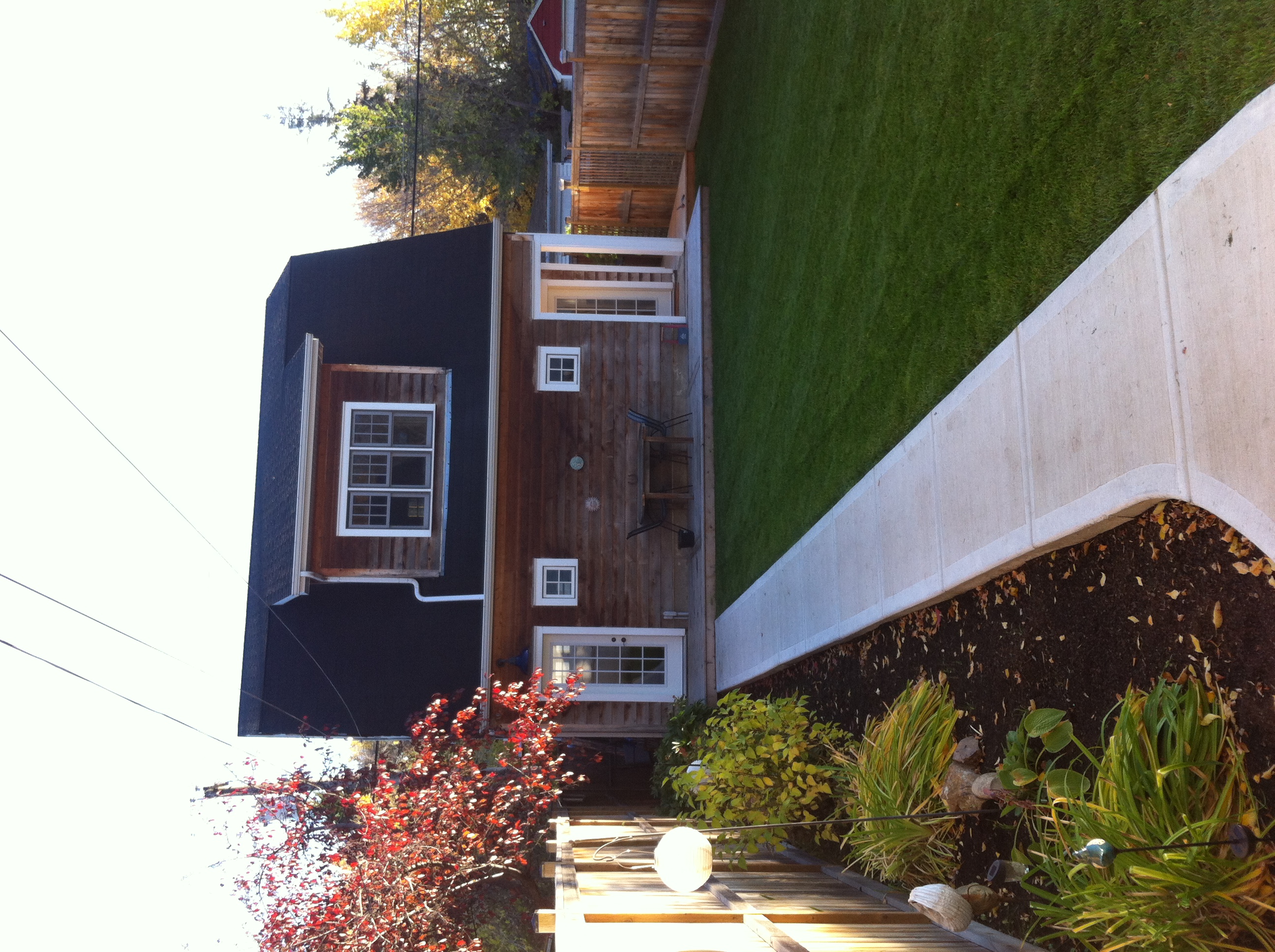 A warm and cozy carriage house near Whyte Avenue Guesthouses for Rent