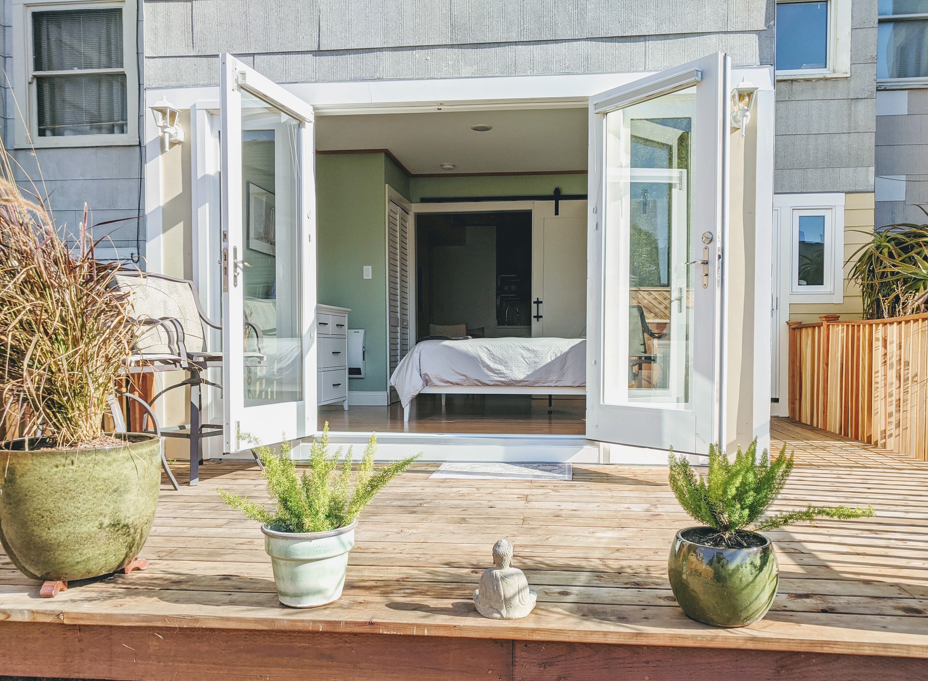 The Serenity Suite-Clean & Light, near Presidio
