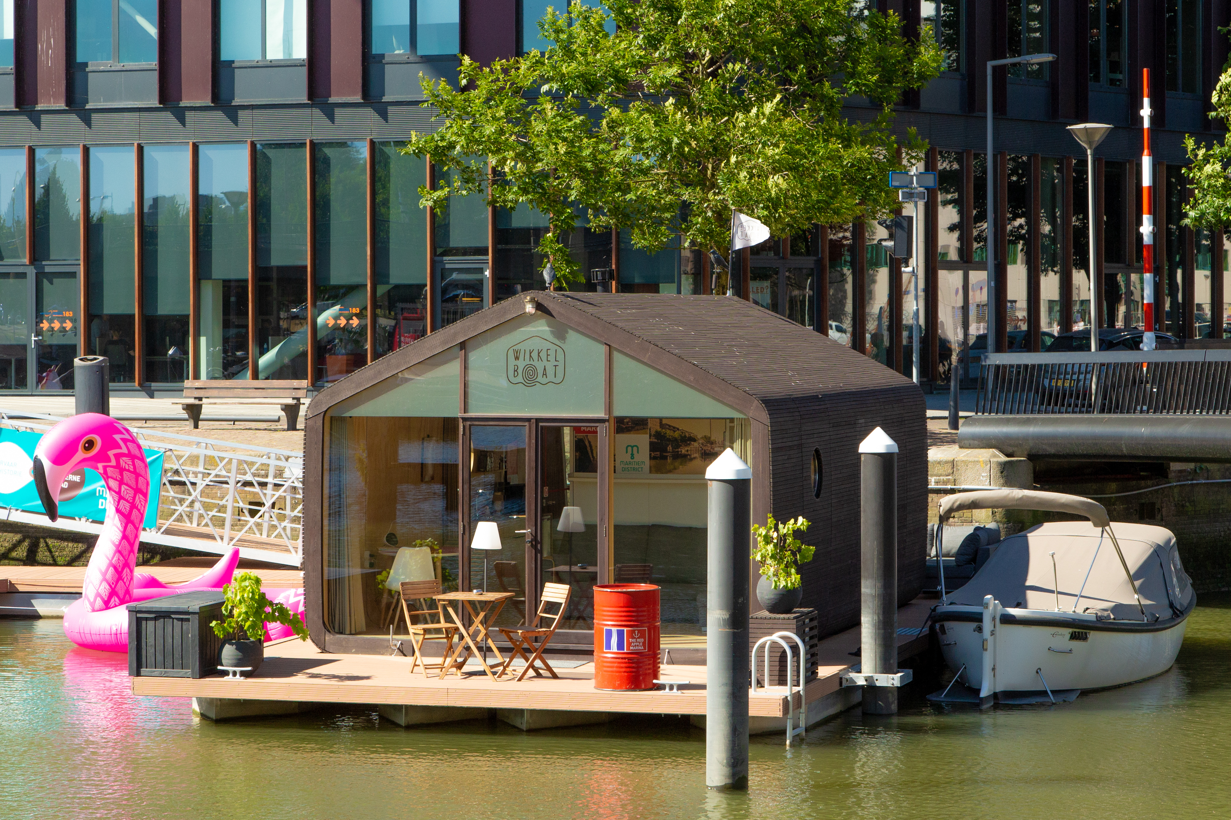 Wikkelboat Nr1 in city centre with Spa