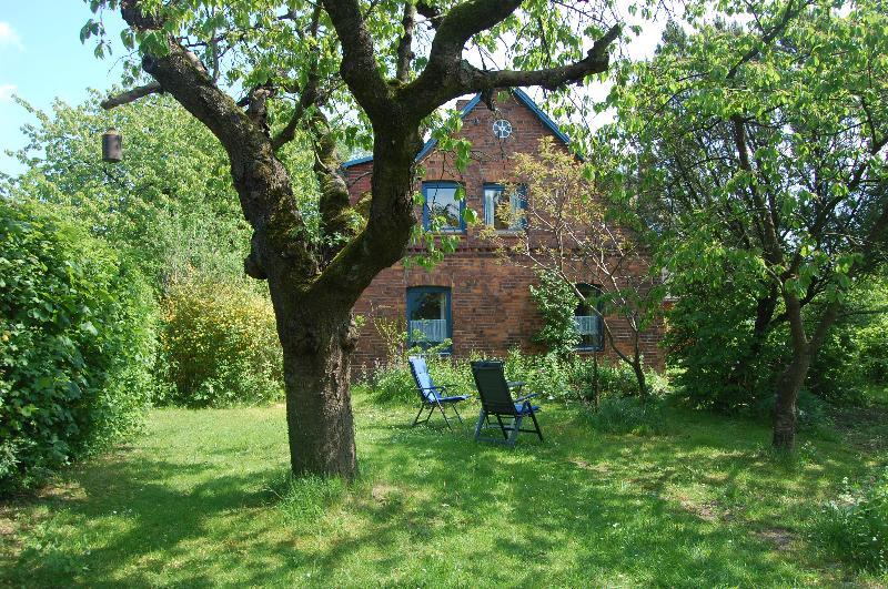 Grosszügige Ferienwohnung mit Garten auf dem Land