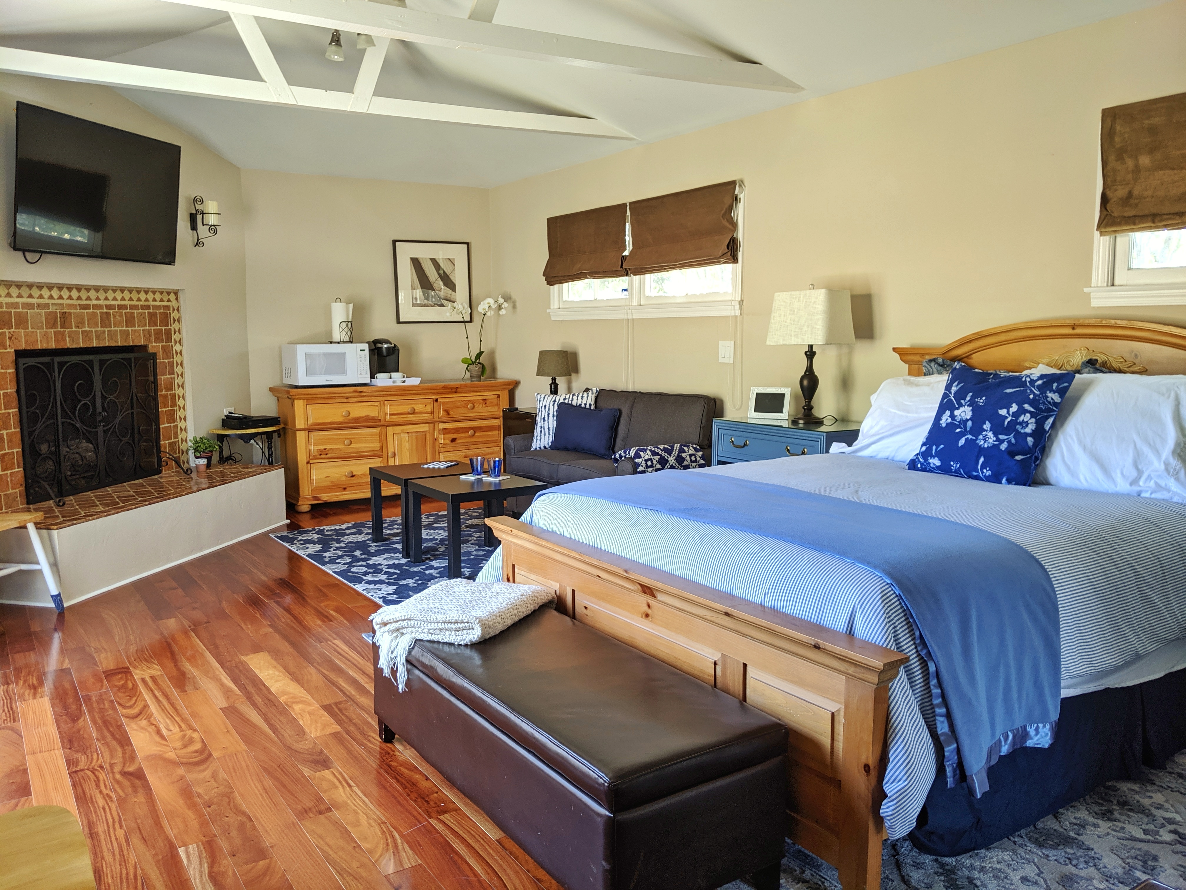 Centerpointe Cozy Suite