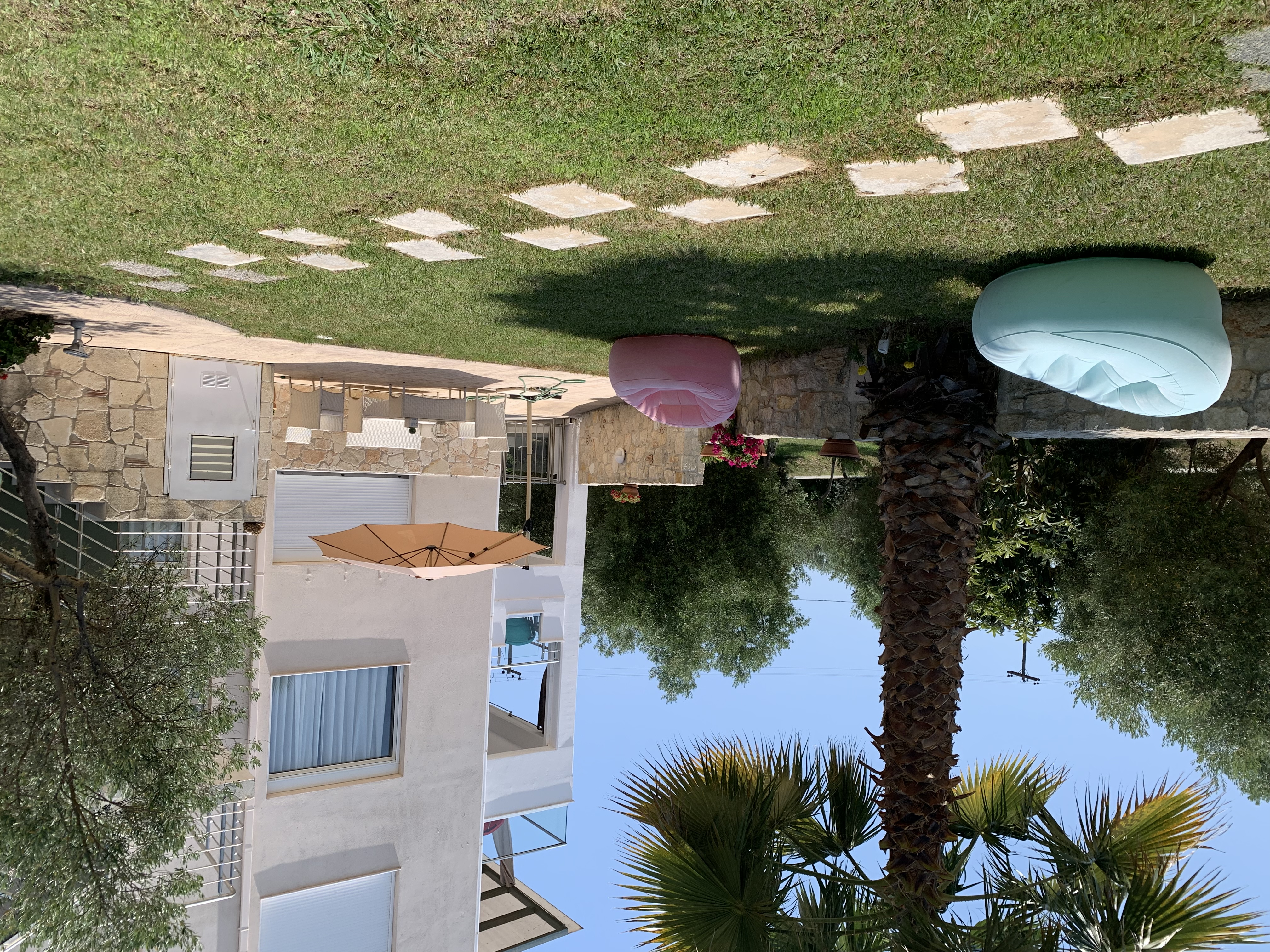 Villa Evita ,light and green garden