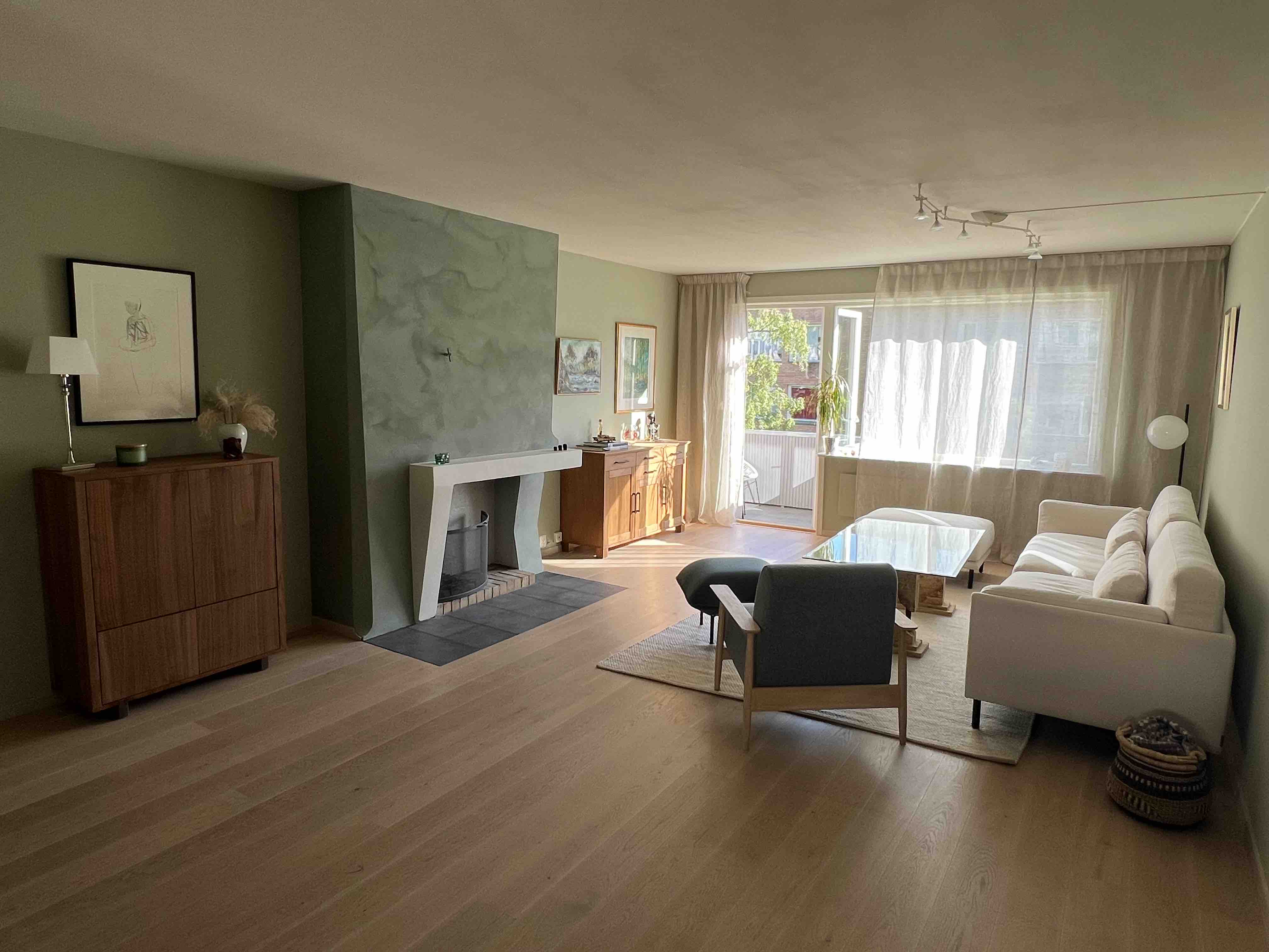 Beautiful and central apartment w/ sunny balcony