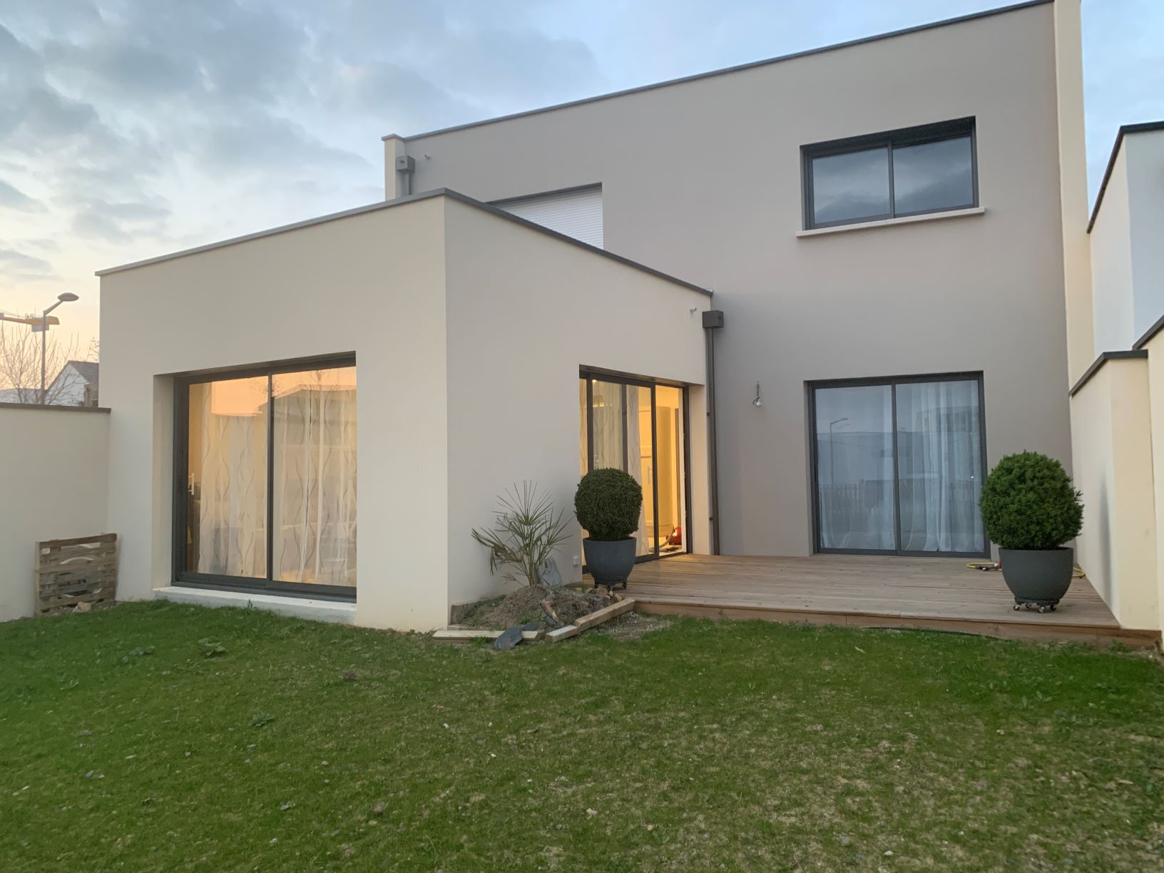 Gite 4 Etoiles L Ilot Bocquel Maison Recente Townhouses For Rent In Angers Pays De La Loire France