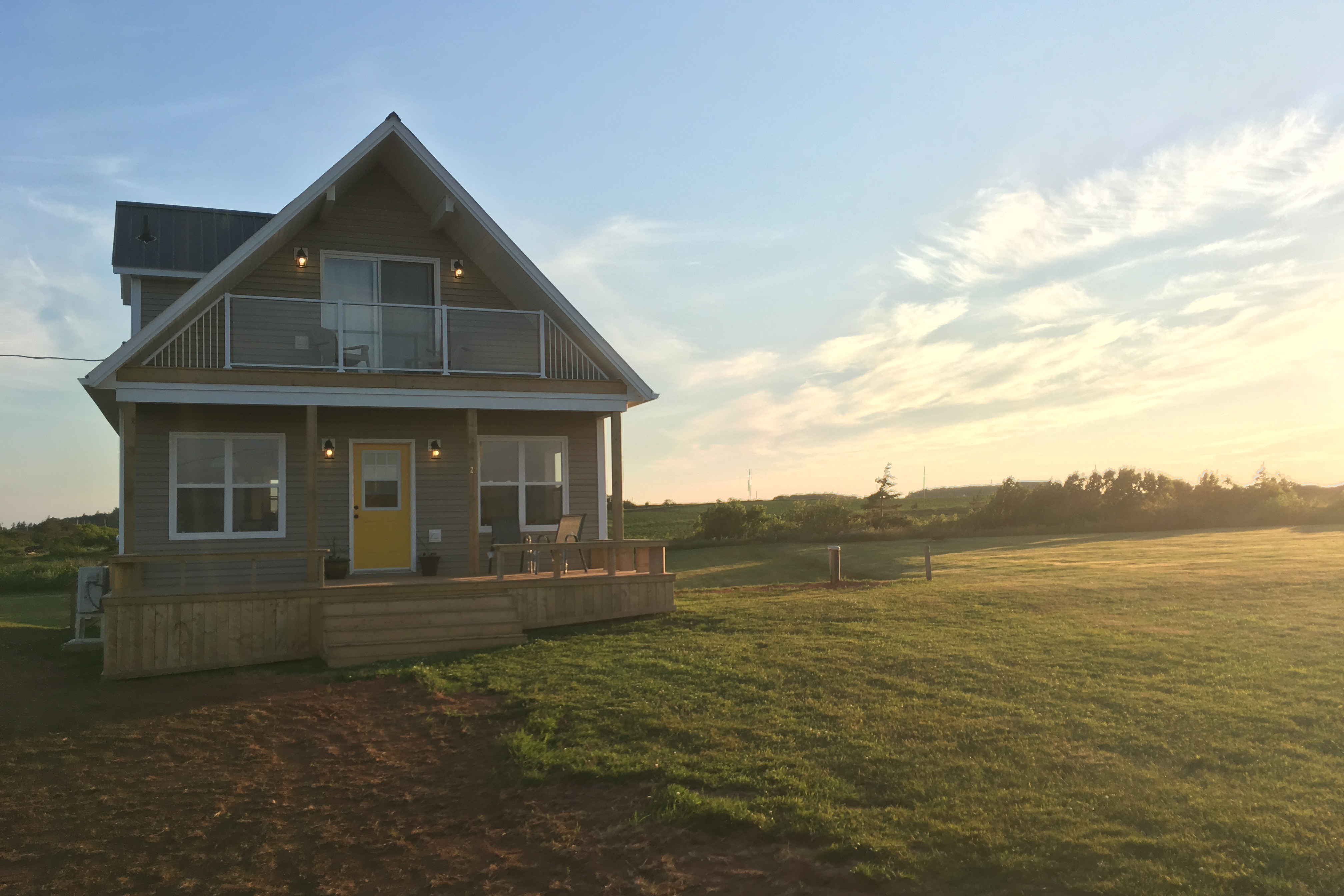 Beach Chalet in Sea View, PE, Sleeps 8.