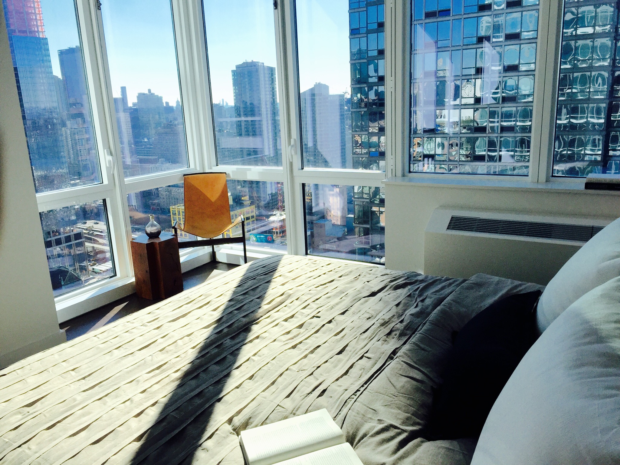 Amazing Views In The Heart Of Time Square Apartments For Rent In New York New York United States