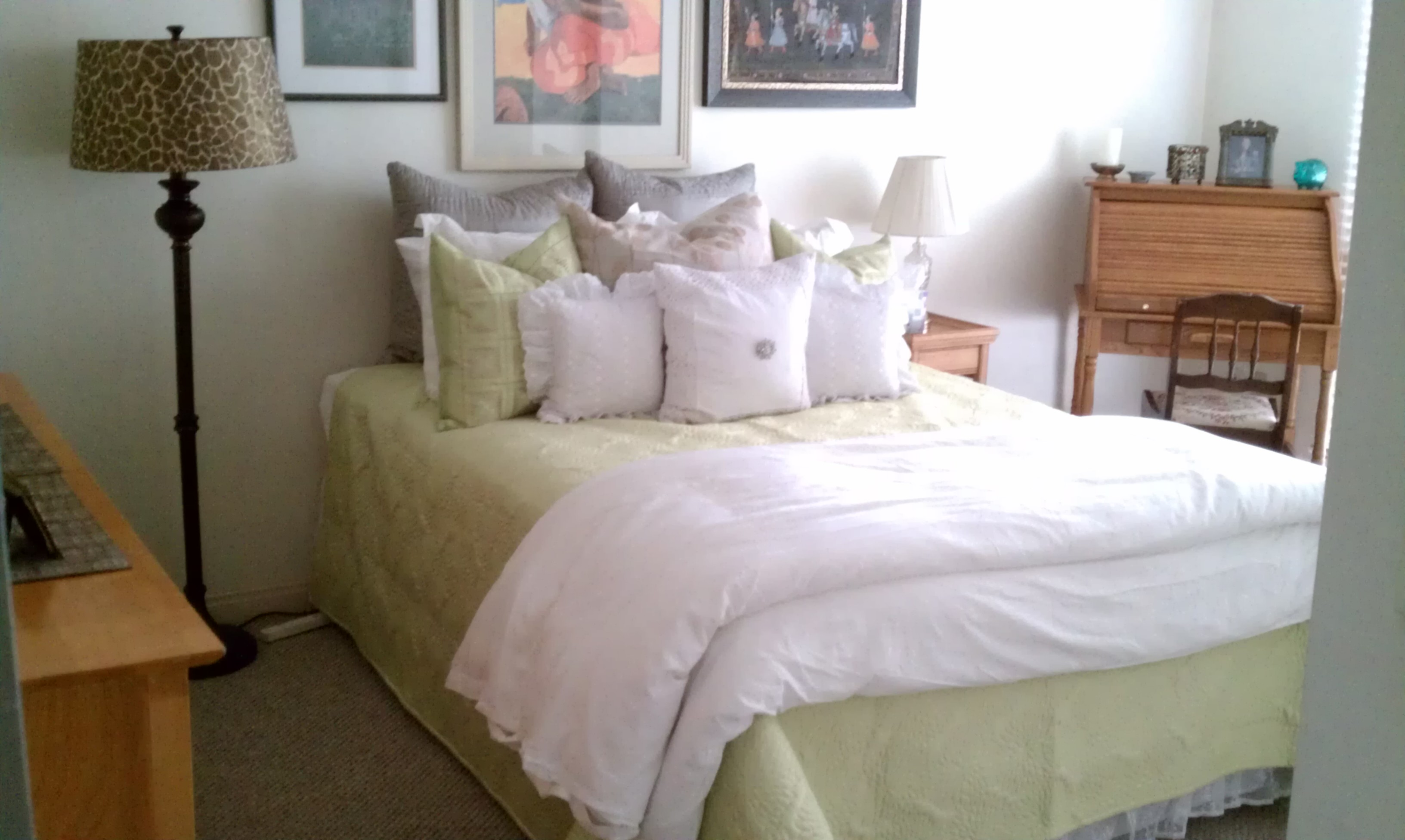 Dee's BnB Chateau #2-Long Term-Private Room in Ladera Heights, Los Angeles
