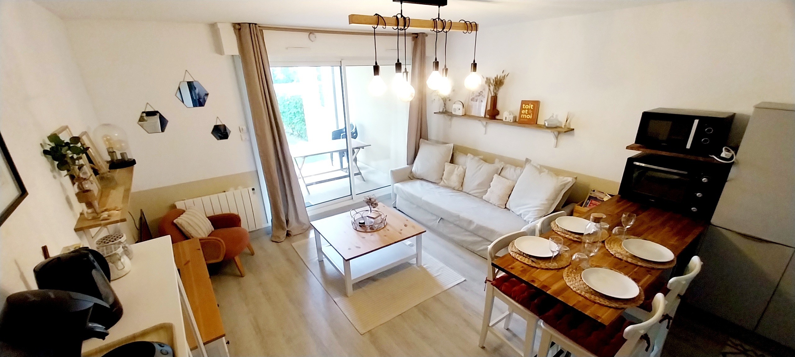 APARTMENT IN PORT LA FORET, ON THE WATER.
