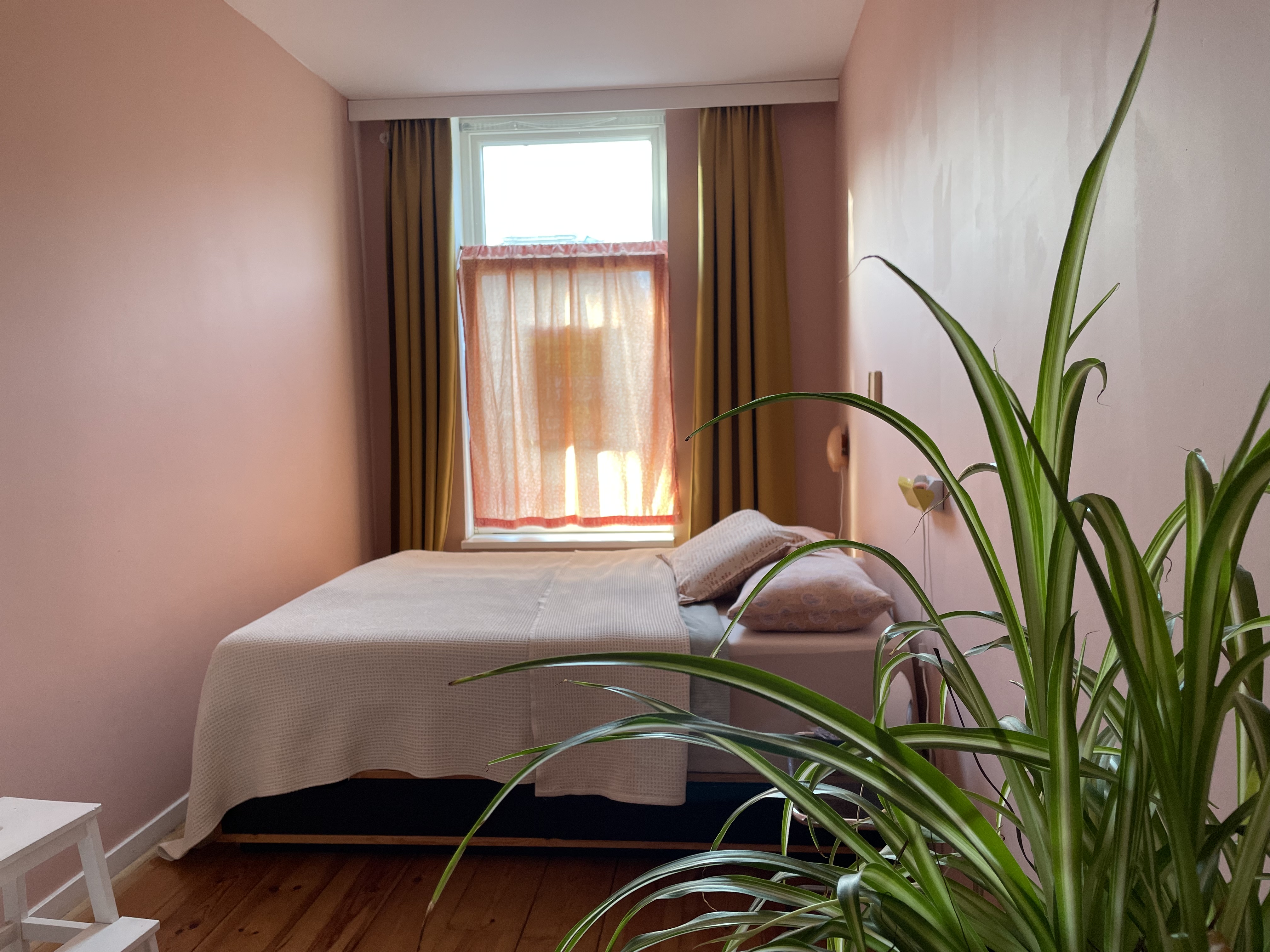 Dreamy condo in West Rotterdam with sunny patio — Rotterdam stay