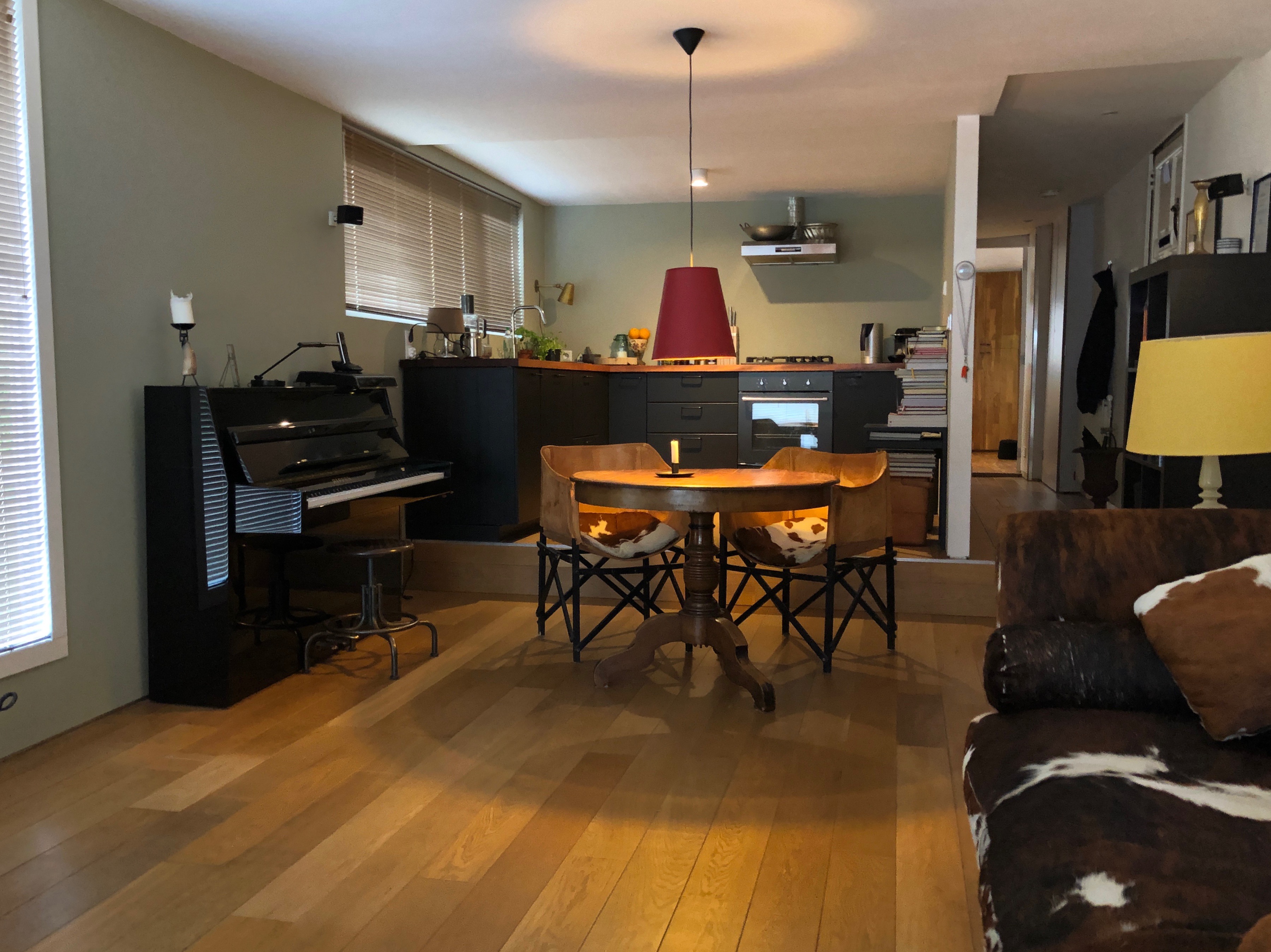 Light, spacious, stylish houseboat (town centre) โ Amsterdam stay