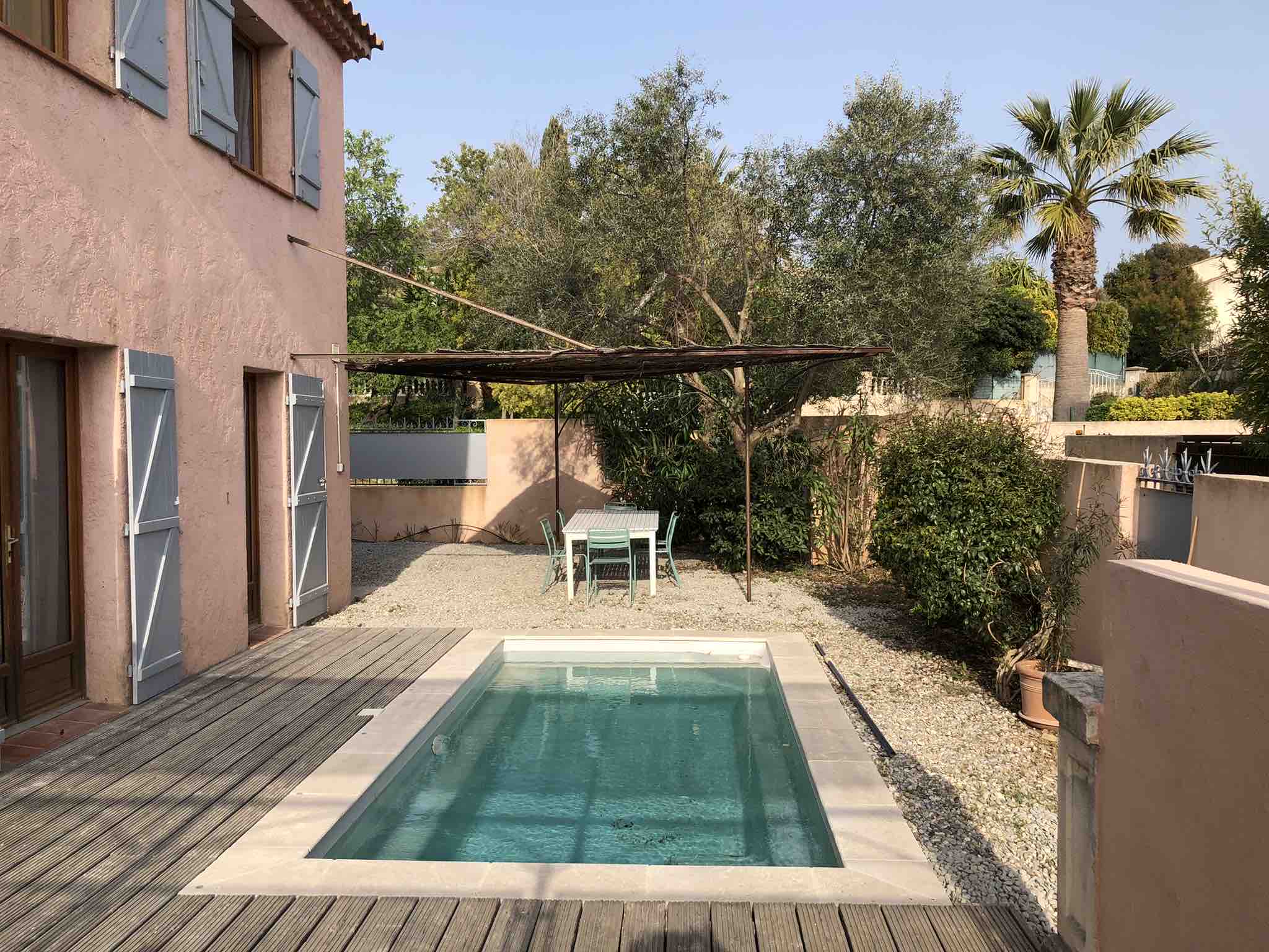 Provencal villa 100m2, A/C, pool , 900m beach