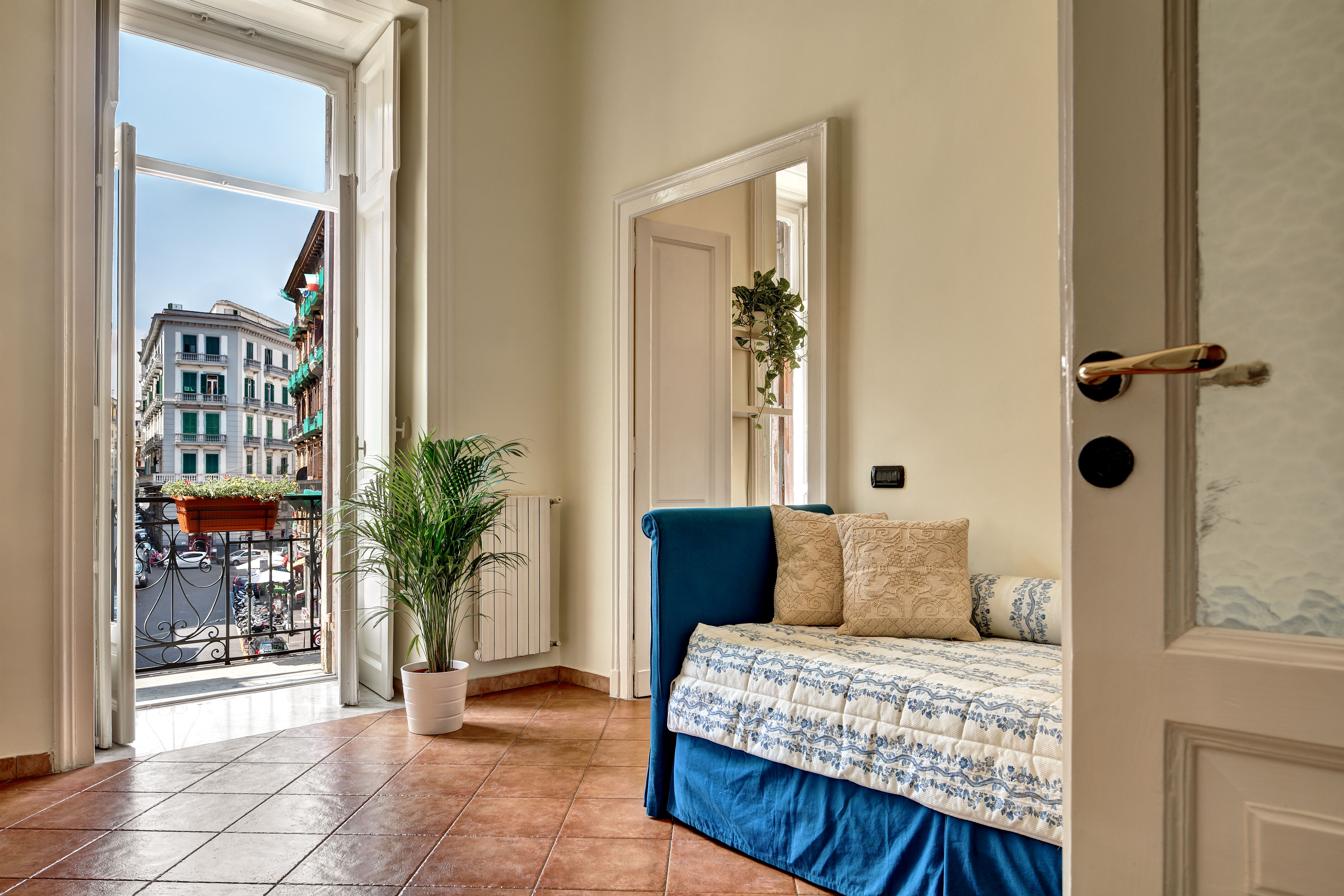 Garibaldi Flats for Rent in Naples, Campania, Italy