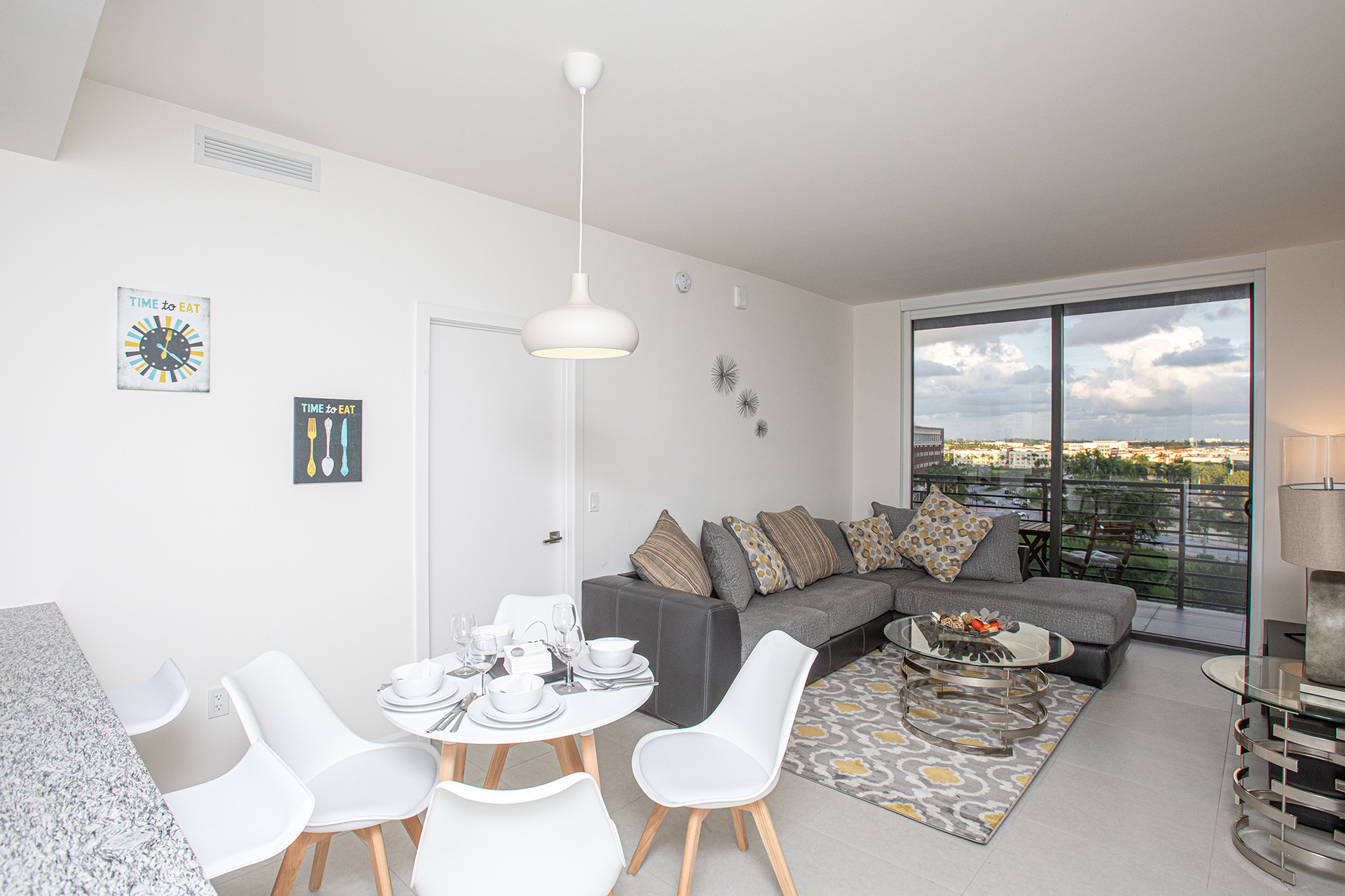 Luxury 1BD/1BT Apartment in Downtown Doral Apartments for Rent in