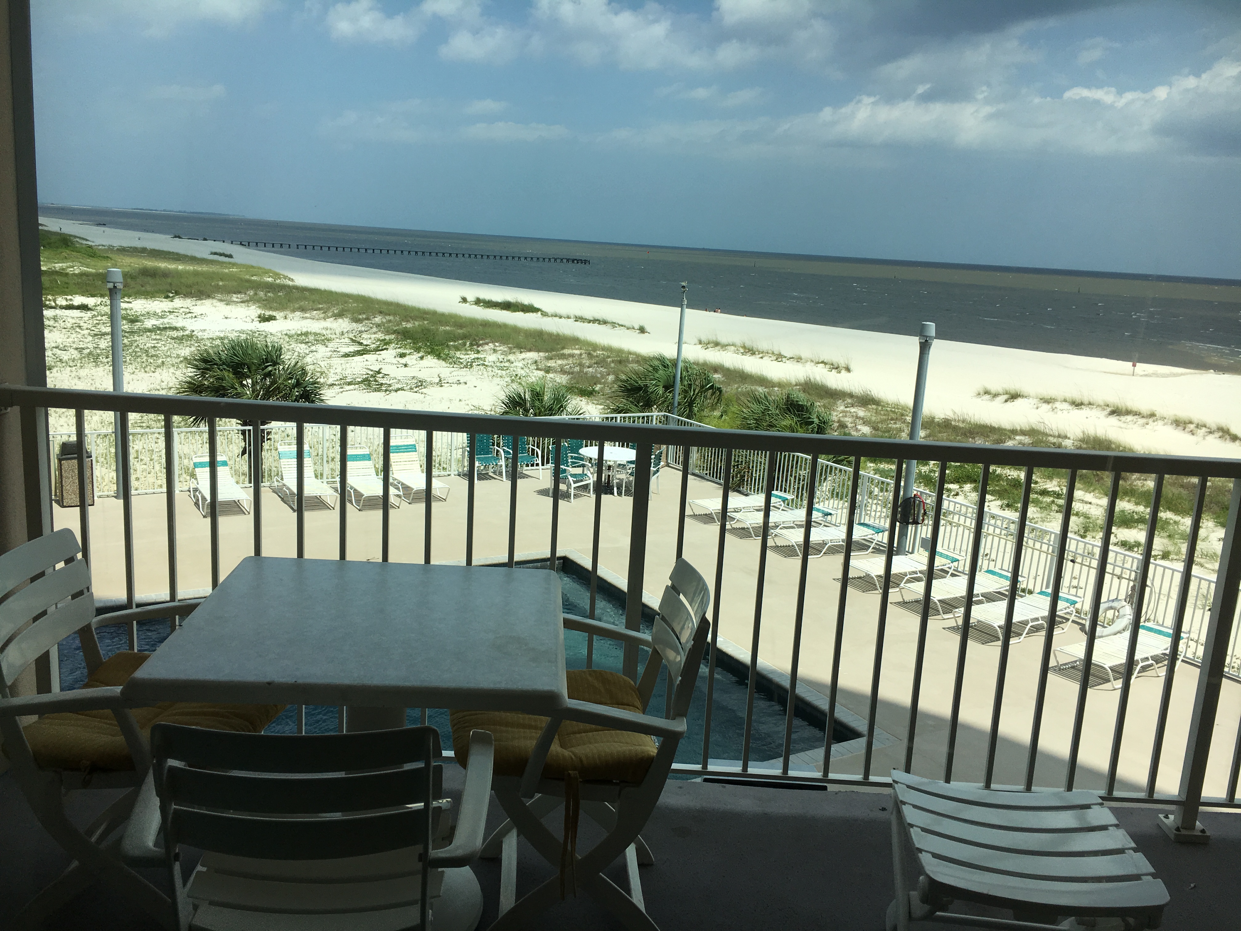 Seabreeze Condo 304 Biloxi Ms Located On Beach Condominiums For Rent In Biloxi Mississippi United States
