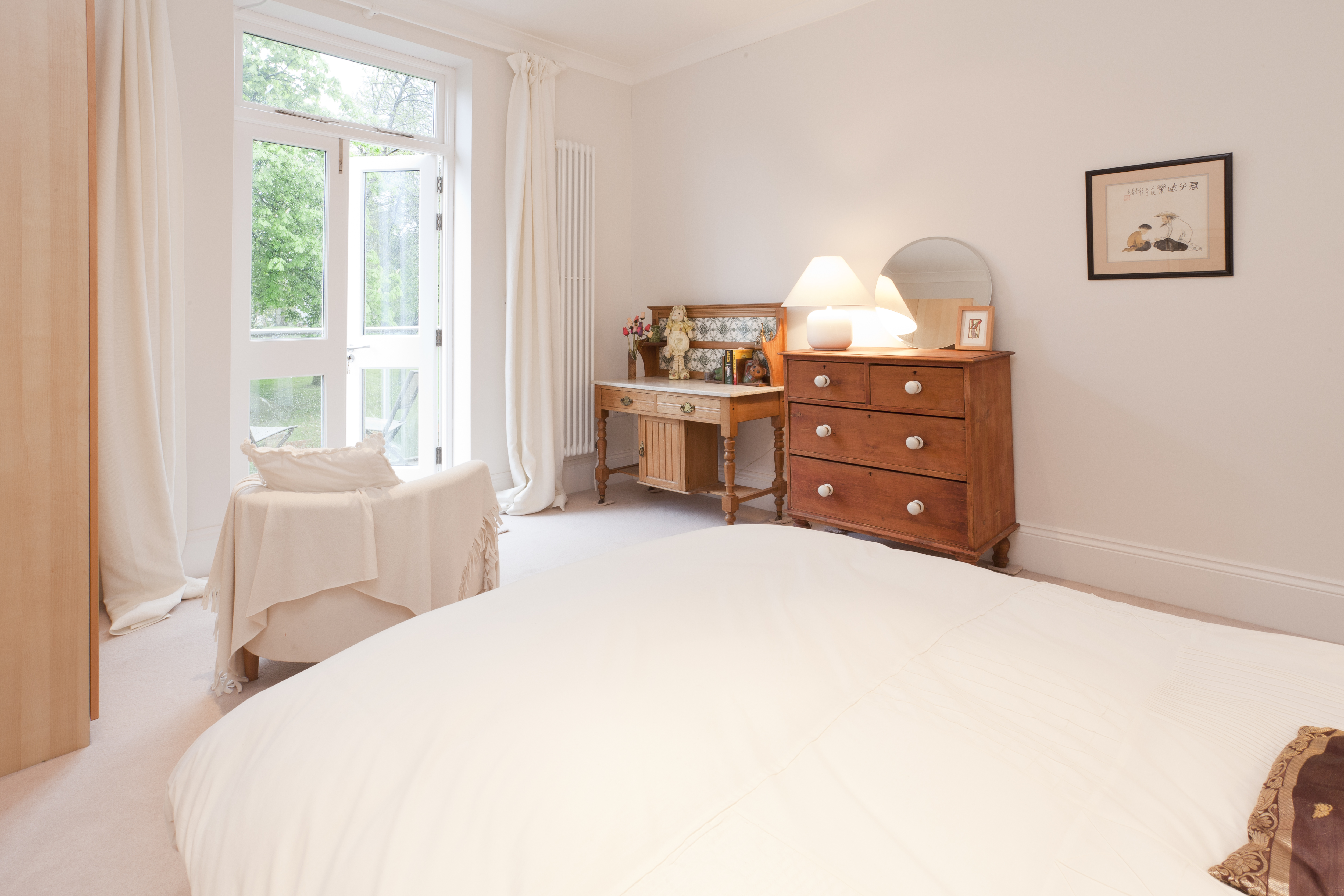 Sunny double room/balcony/shower/wc in Lewisham, London