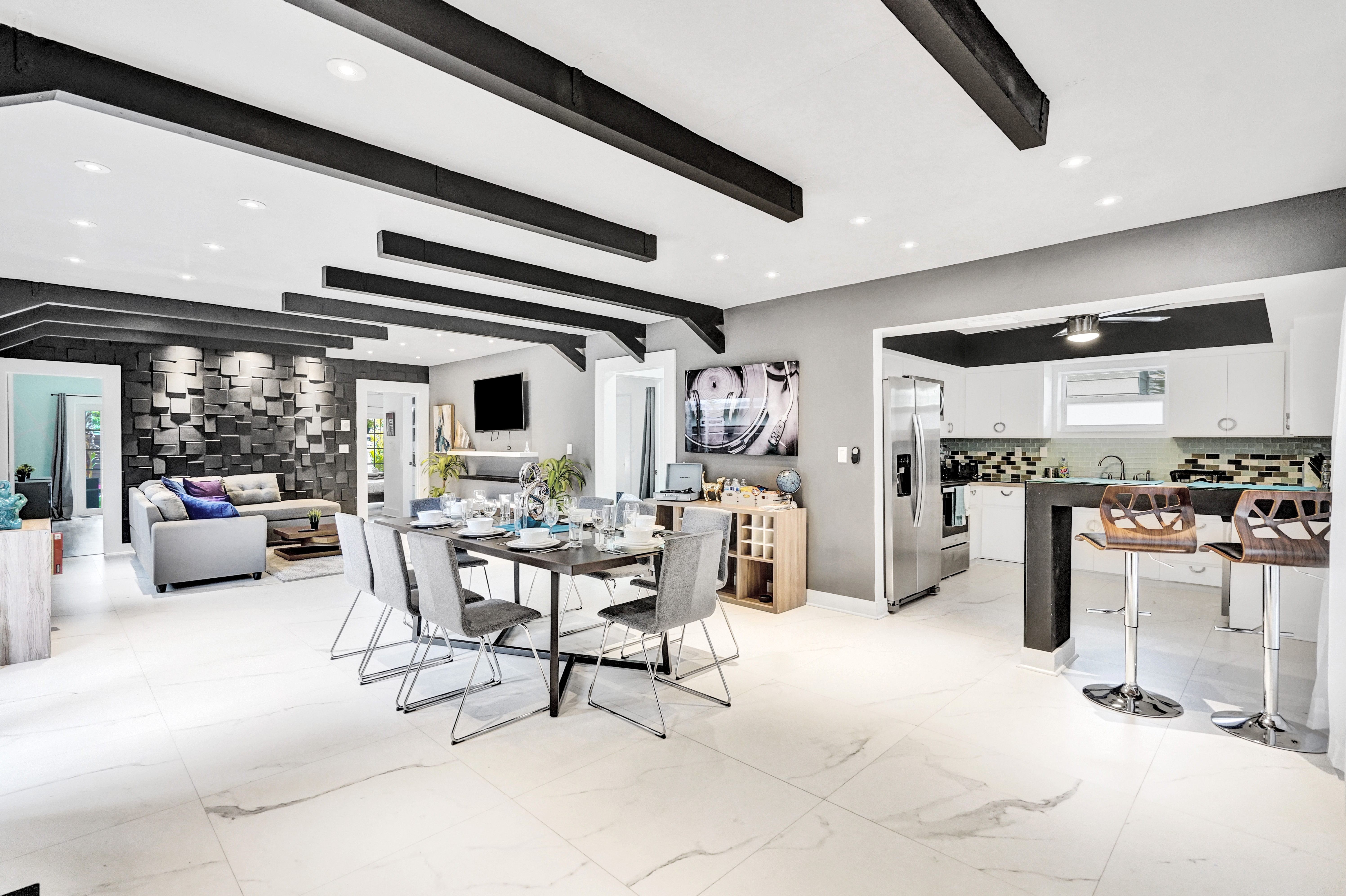 Trendy 4 Bedroom House Minutes From The Beach Houses For Rent In Hollywood Florida United States