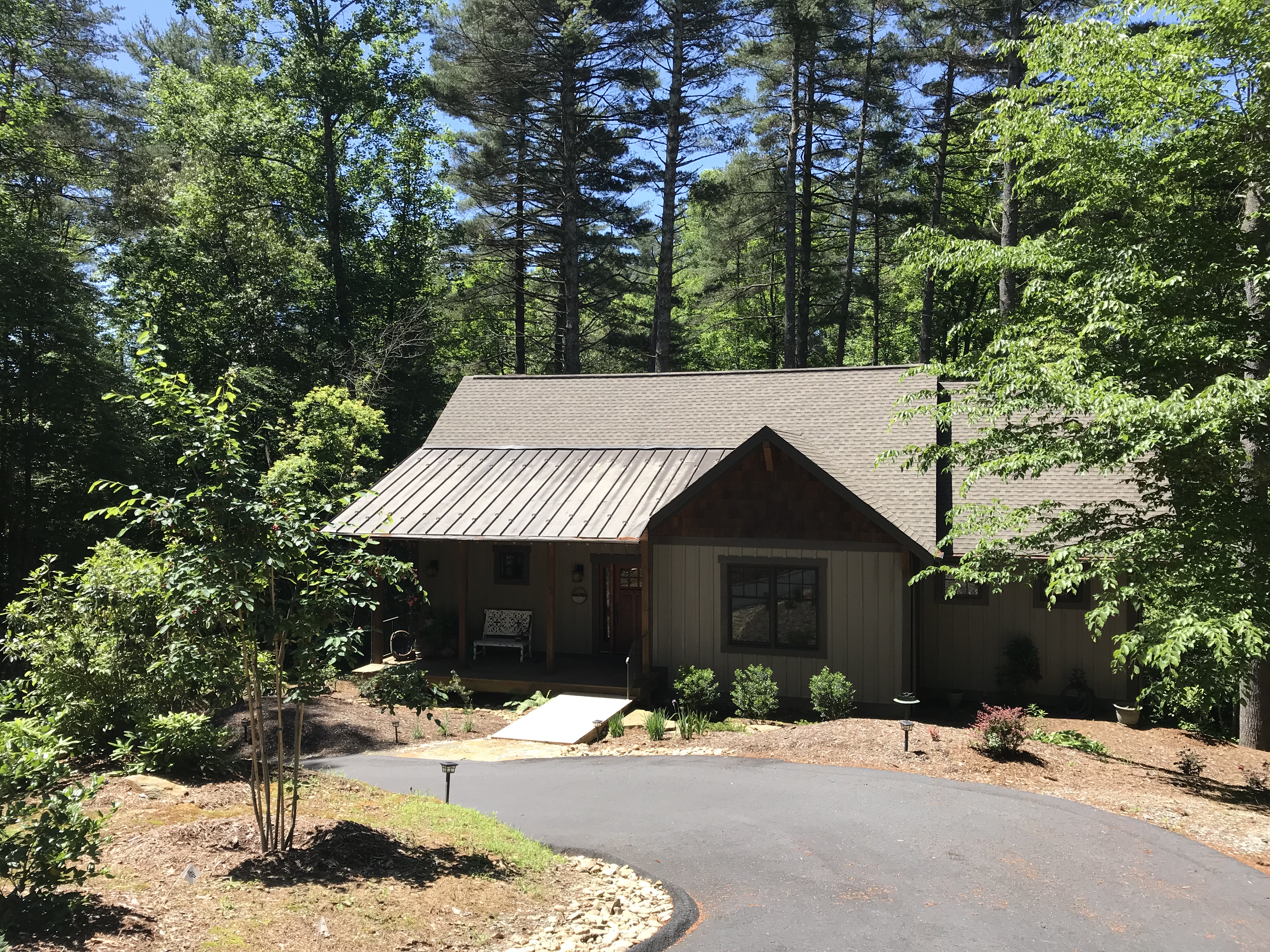 Comfort, Quiet and Great Location