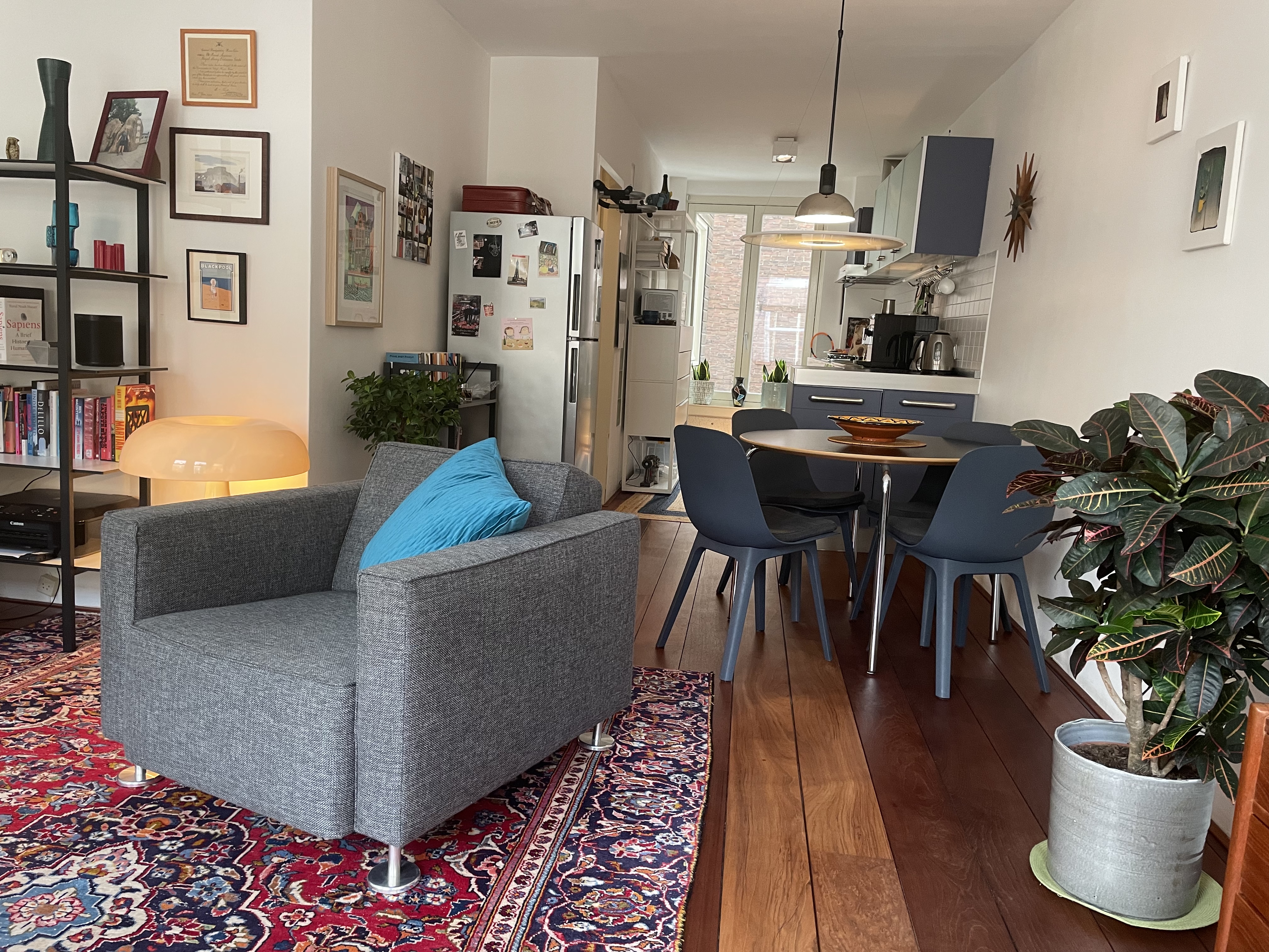 Cozy canal view flat museum area - de pijp โ Amsterdam stay