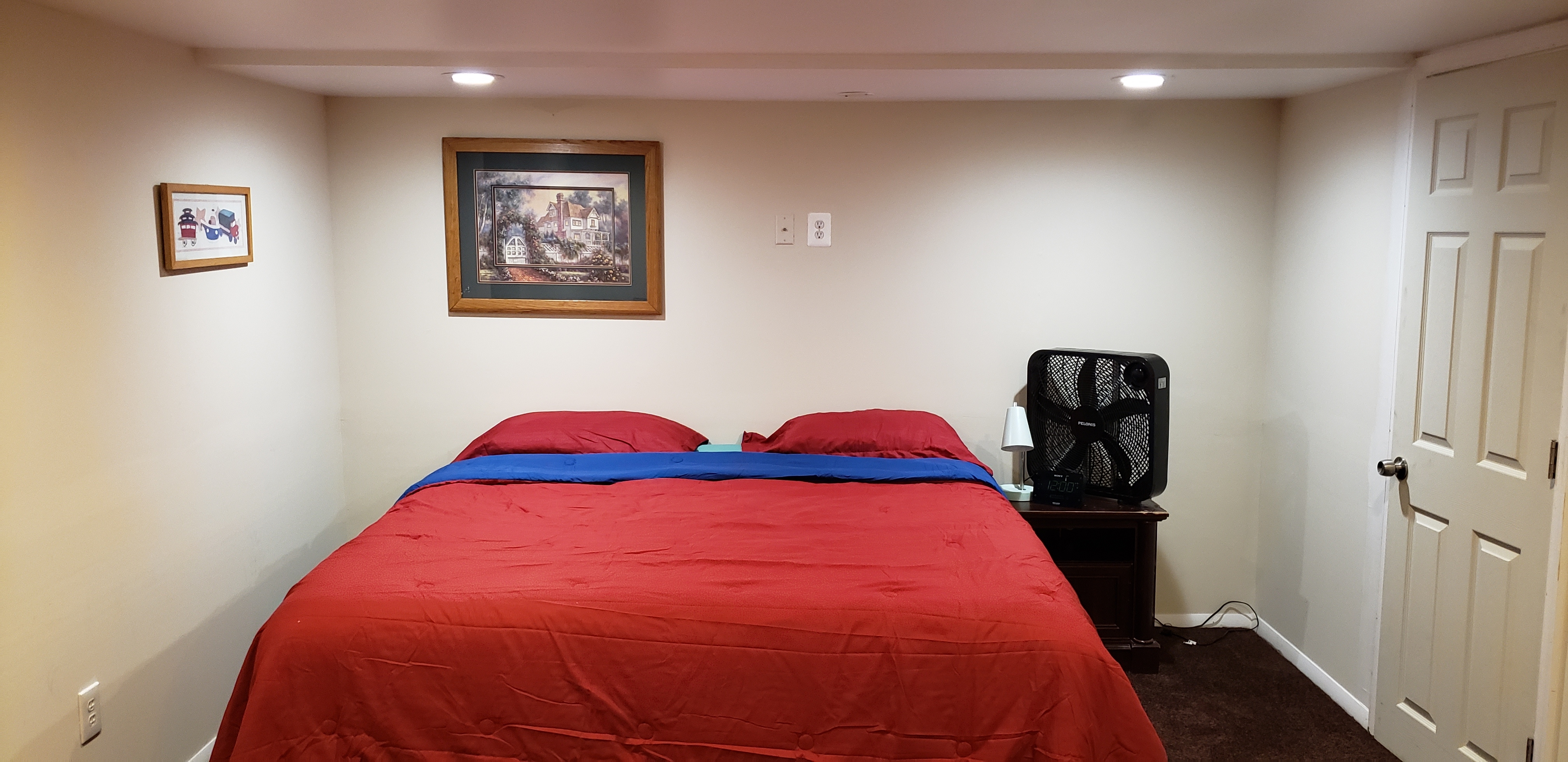 Whole basement with 2  rooms-  with Sanitizer