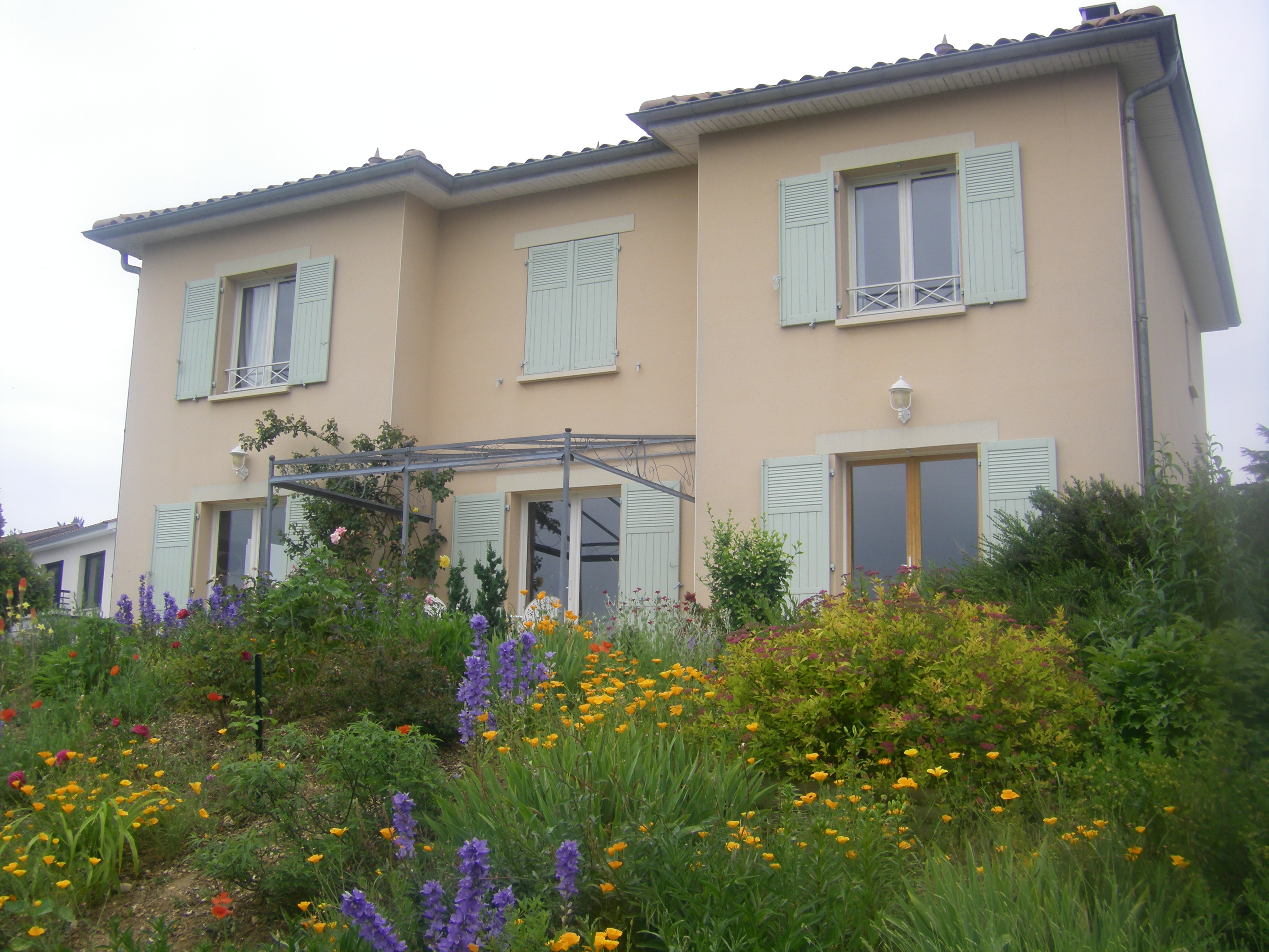 peaceful room near LYON