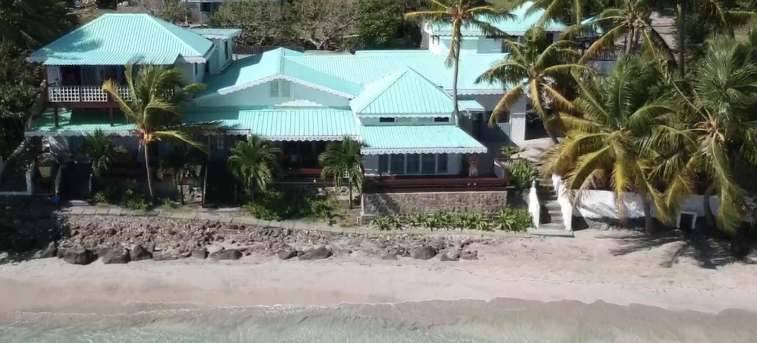 Beachfront Cottage Bequia