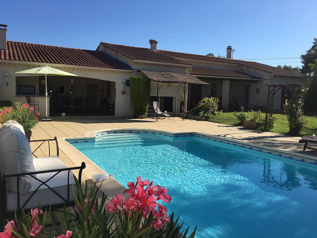 Villa and private pool: Soleil de l 'hermitage