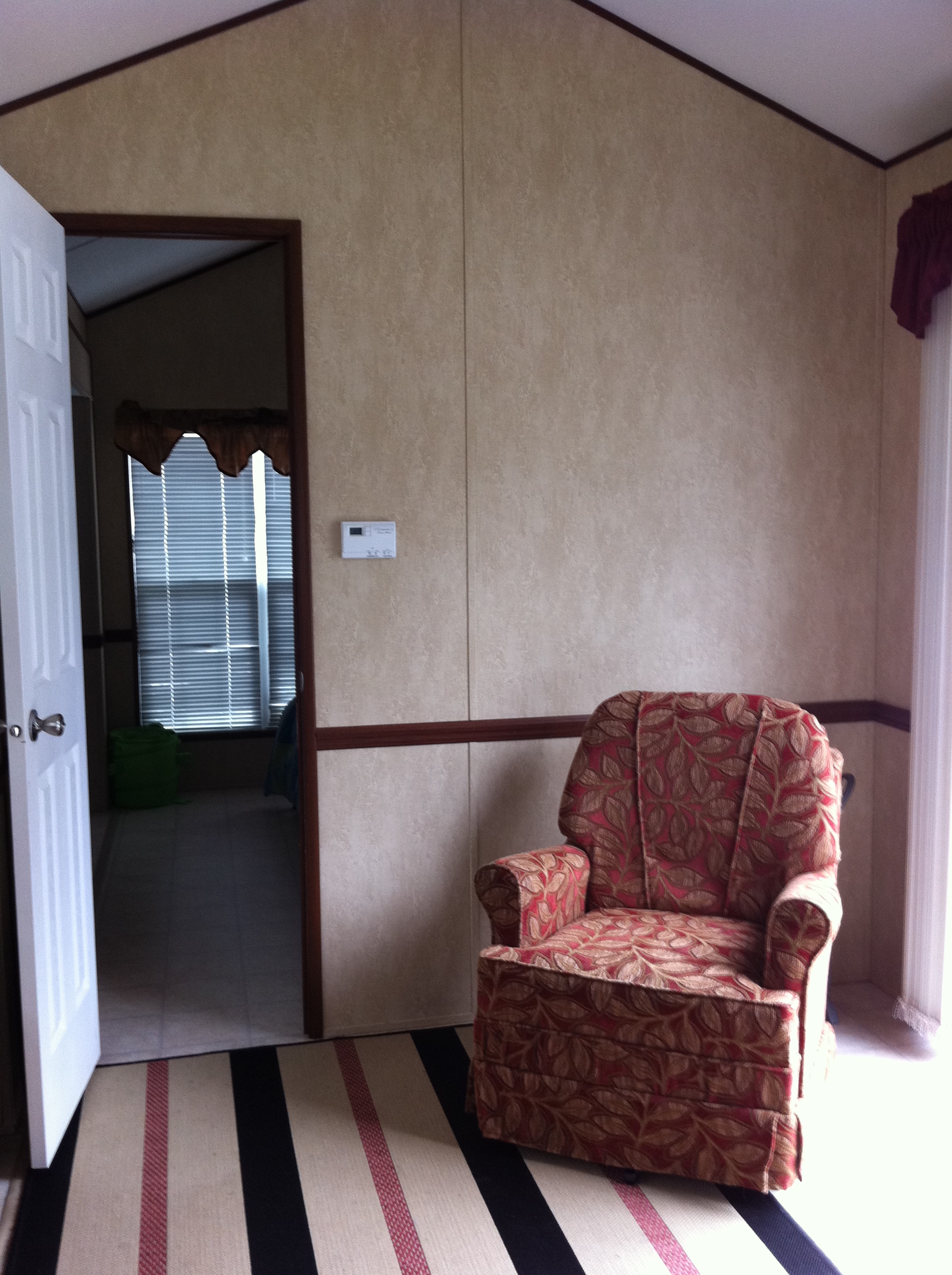 Awesome family resort Cabins for Rent in Lindell Beach, British