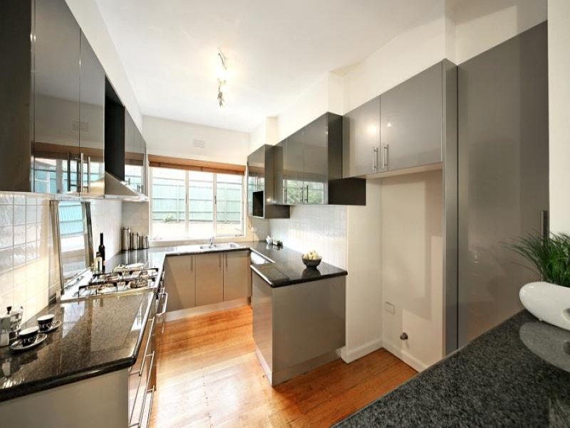 Entire 2bdrm Toorak Apartment in Stonnington, Melbourne