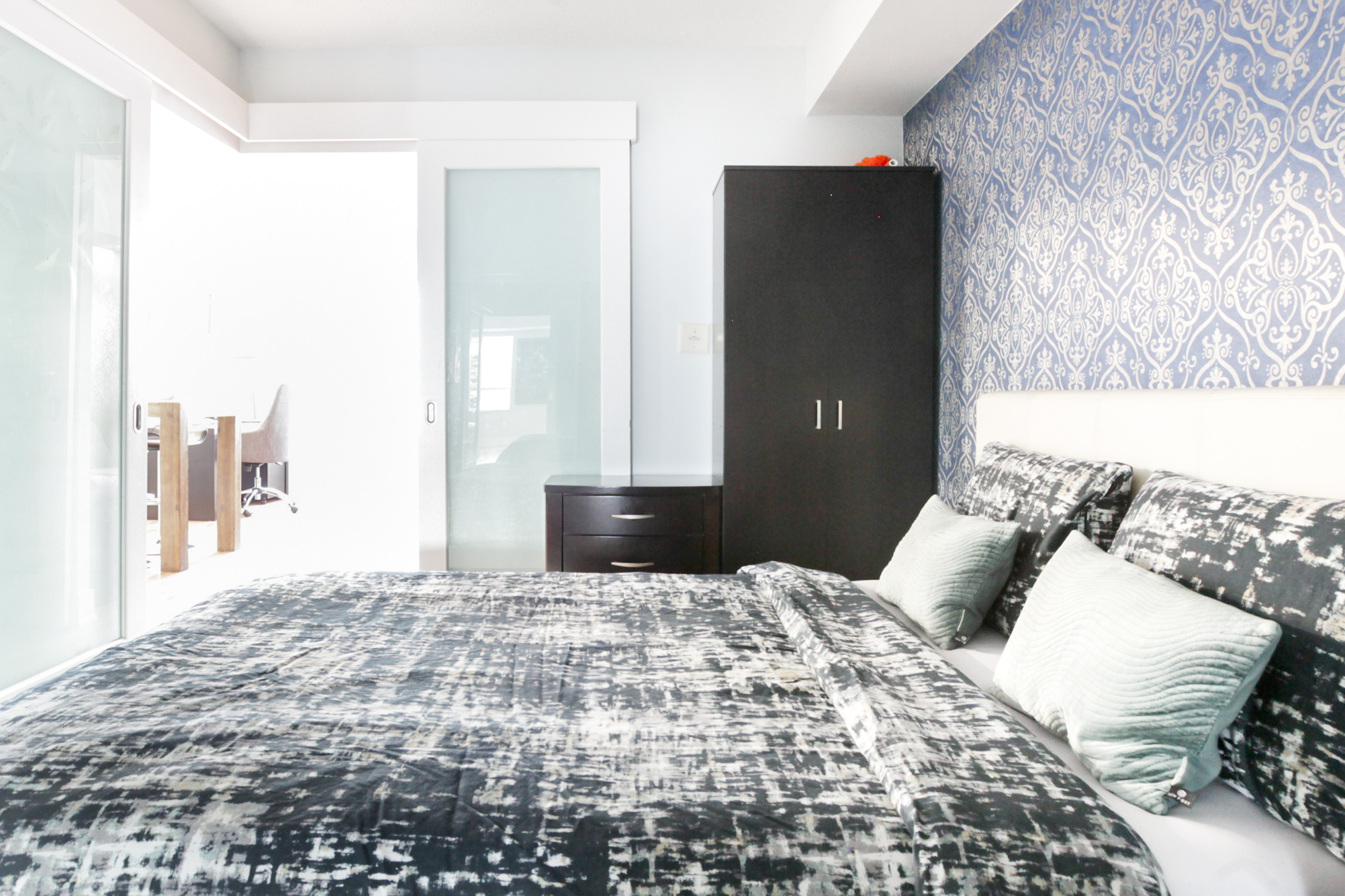 Charming Downtown Condo in Entertainment District