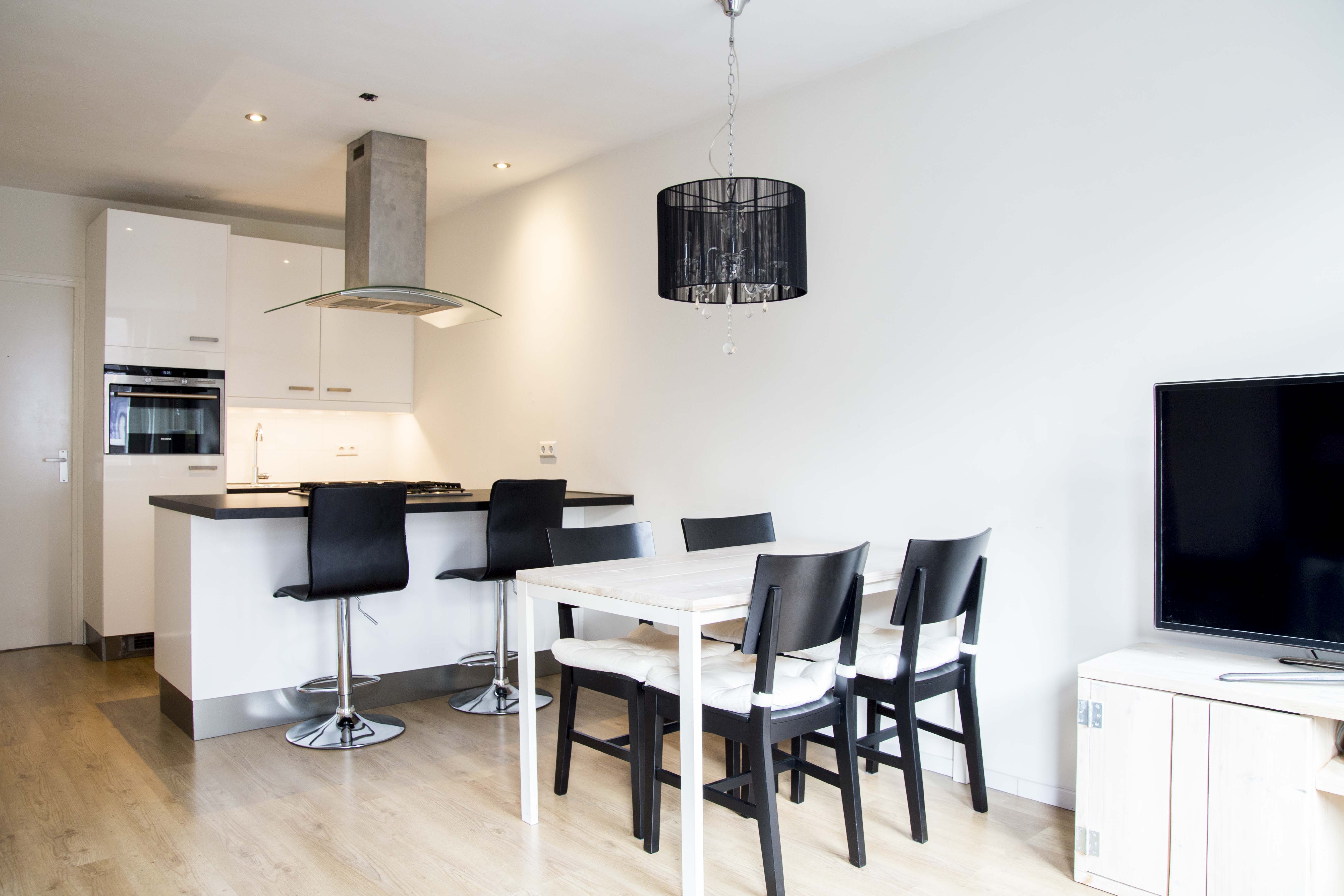 NEW!!Modern app in the Pijp+balcony โ Amsterdam stay