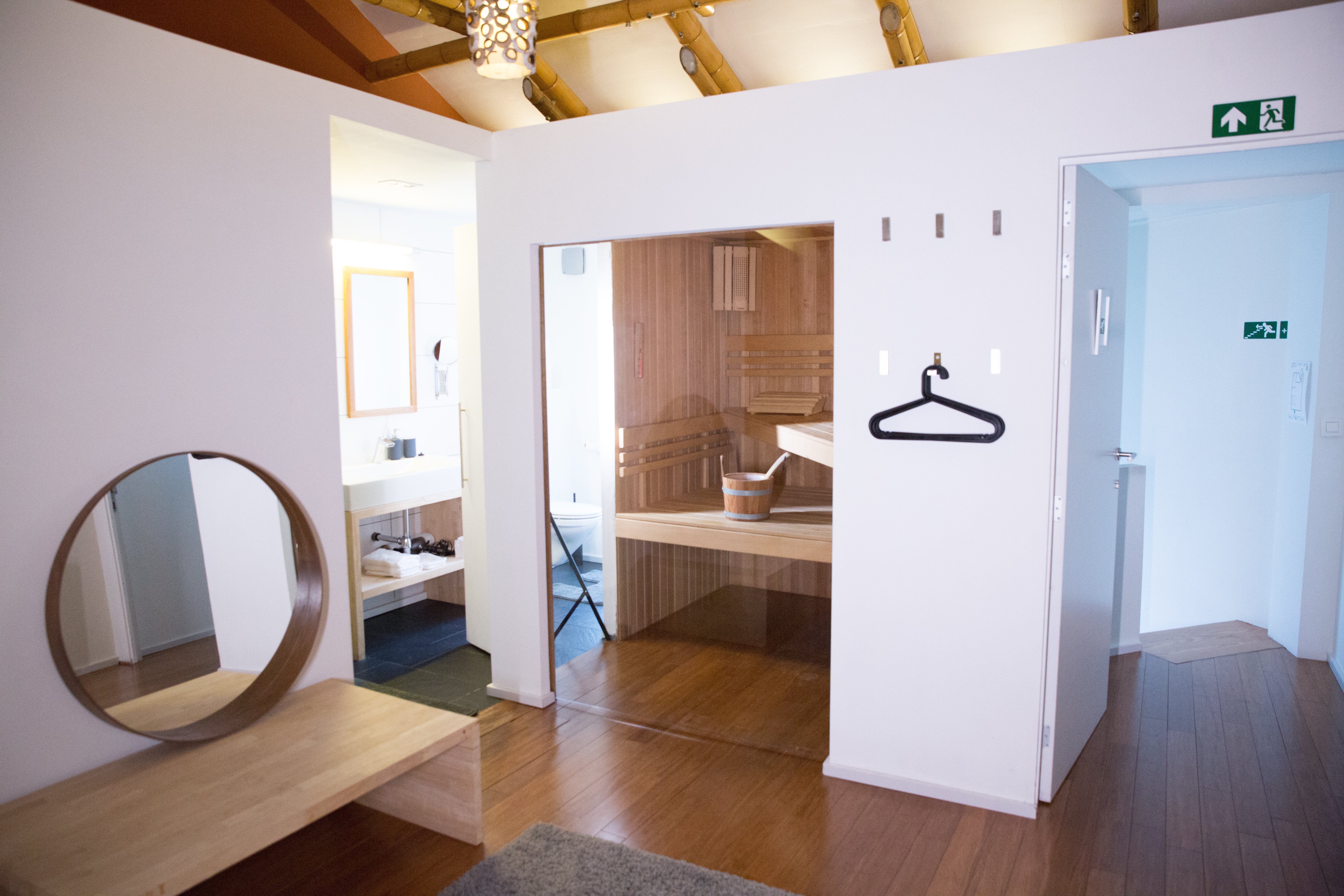 Luxe BNB Nest Sauna Room (new from 12/7/18) in Bloemekenswijk, Ghent