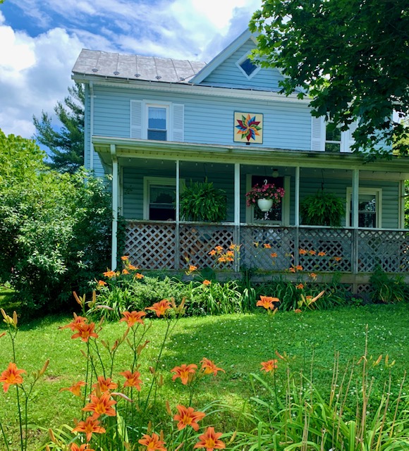 Caretaker Cottage at Burnshire Dam Houses for Rent in Woodstock