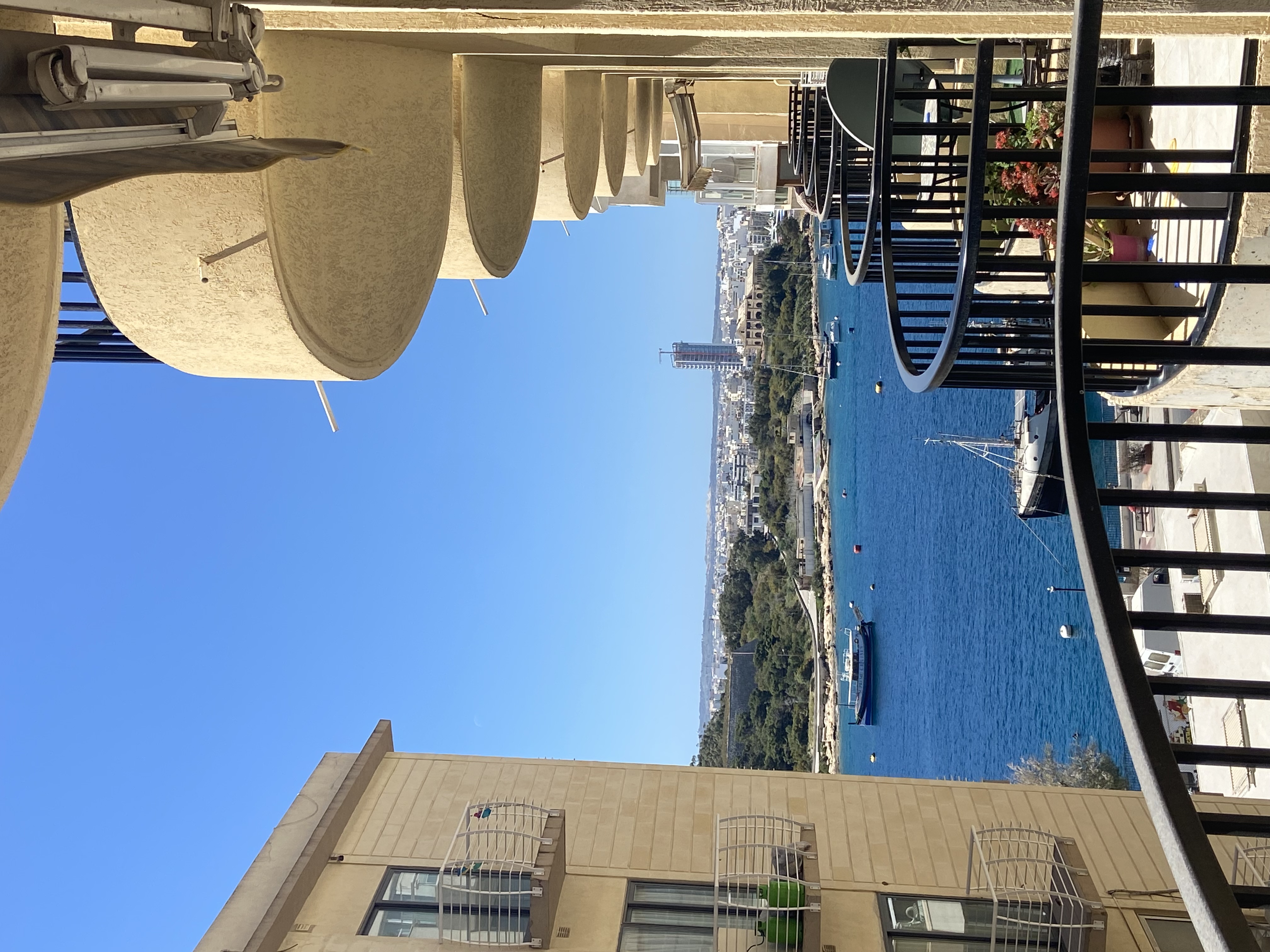 Elegant Sea View 3 bed apartment