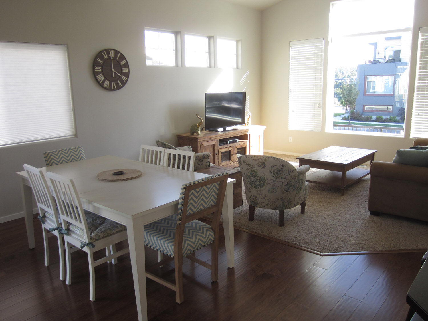 Beautiful cottage downtown in Kendall Yards Houses for Rent in