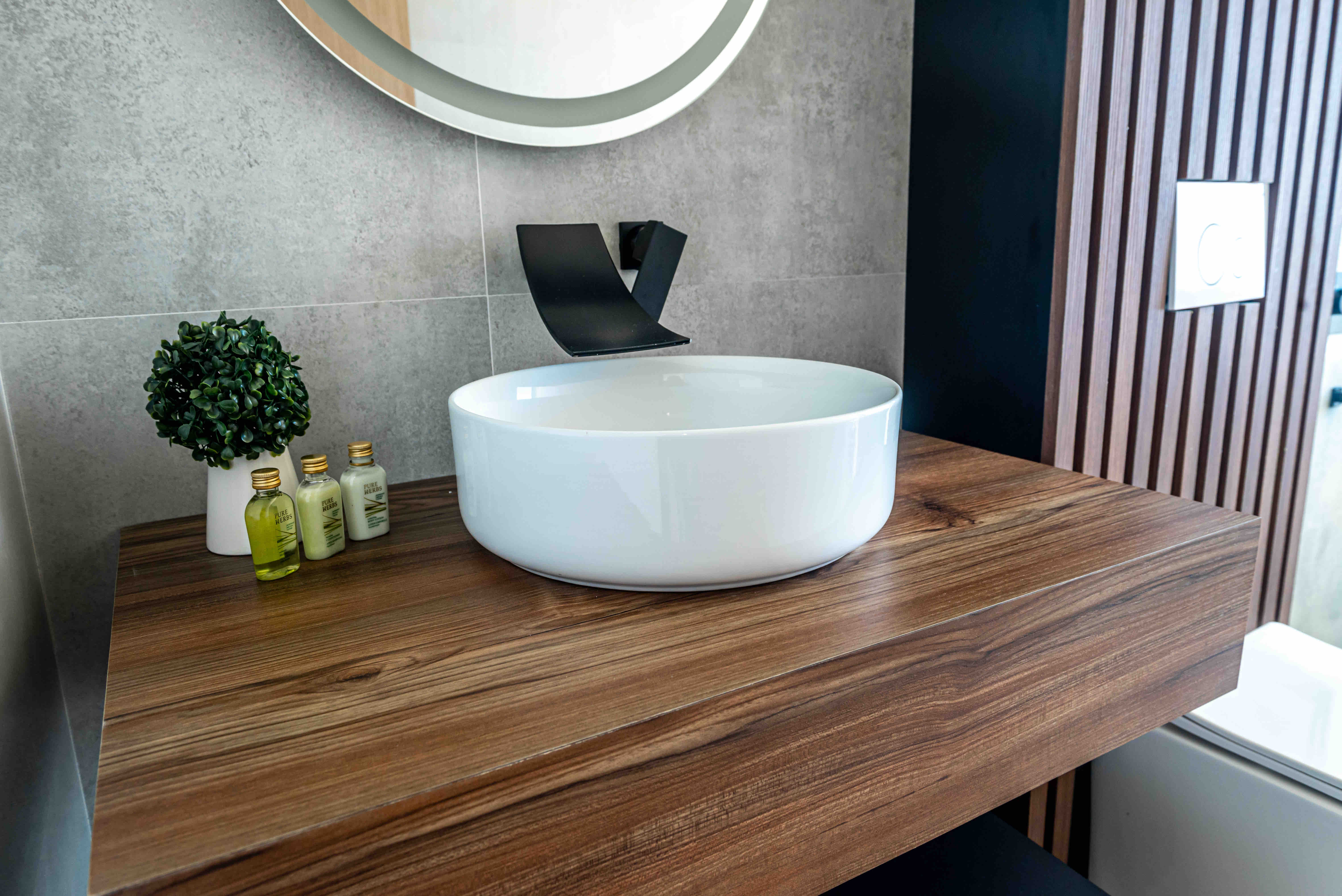 Shalom on the Cliff (White) Luxury Suite in Quebradillas, Quebradillas