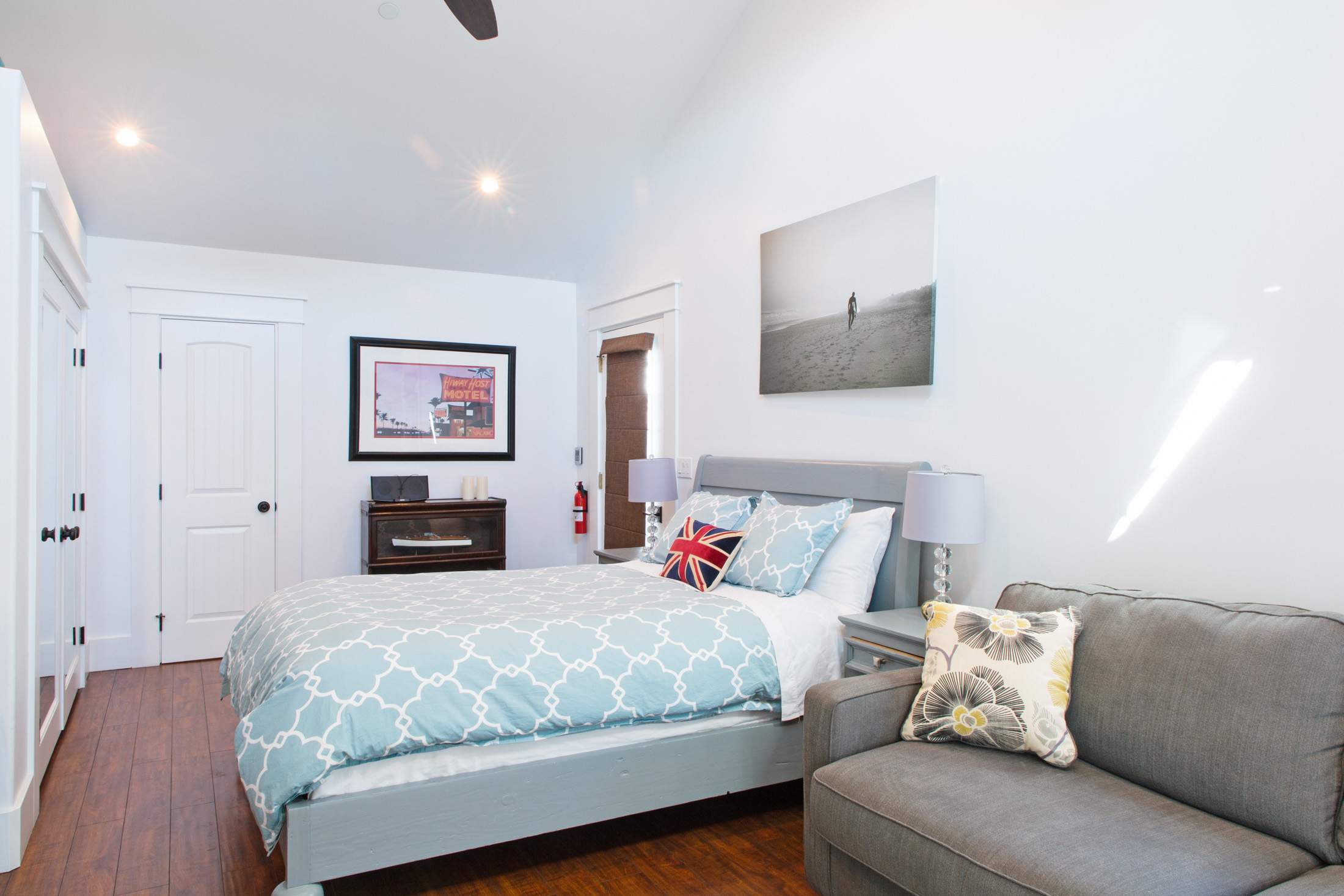 Beautiful Guest House walk to beach, private park