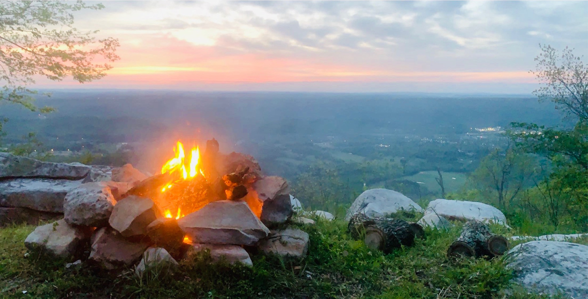 On the EdgeLookout Mountain Campers/RVs for Rent in Rising Fawn