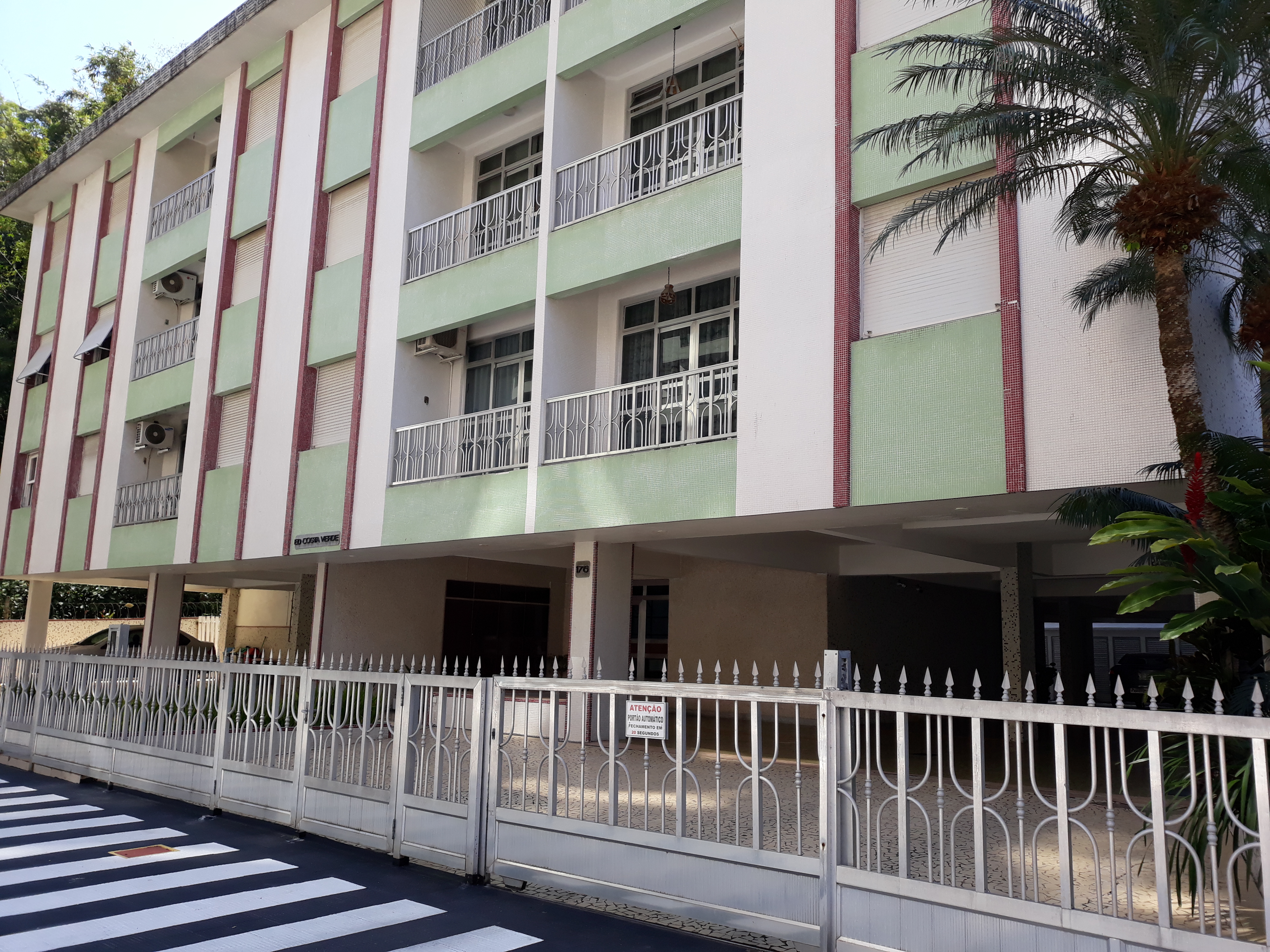 Apartment for 4 people in Pitangueiras Guarujá
