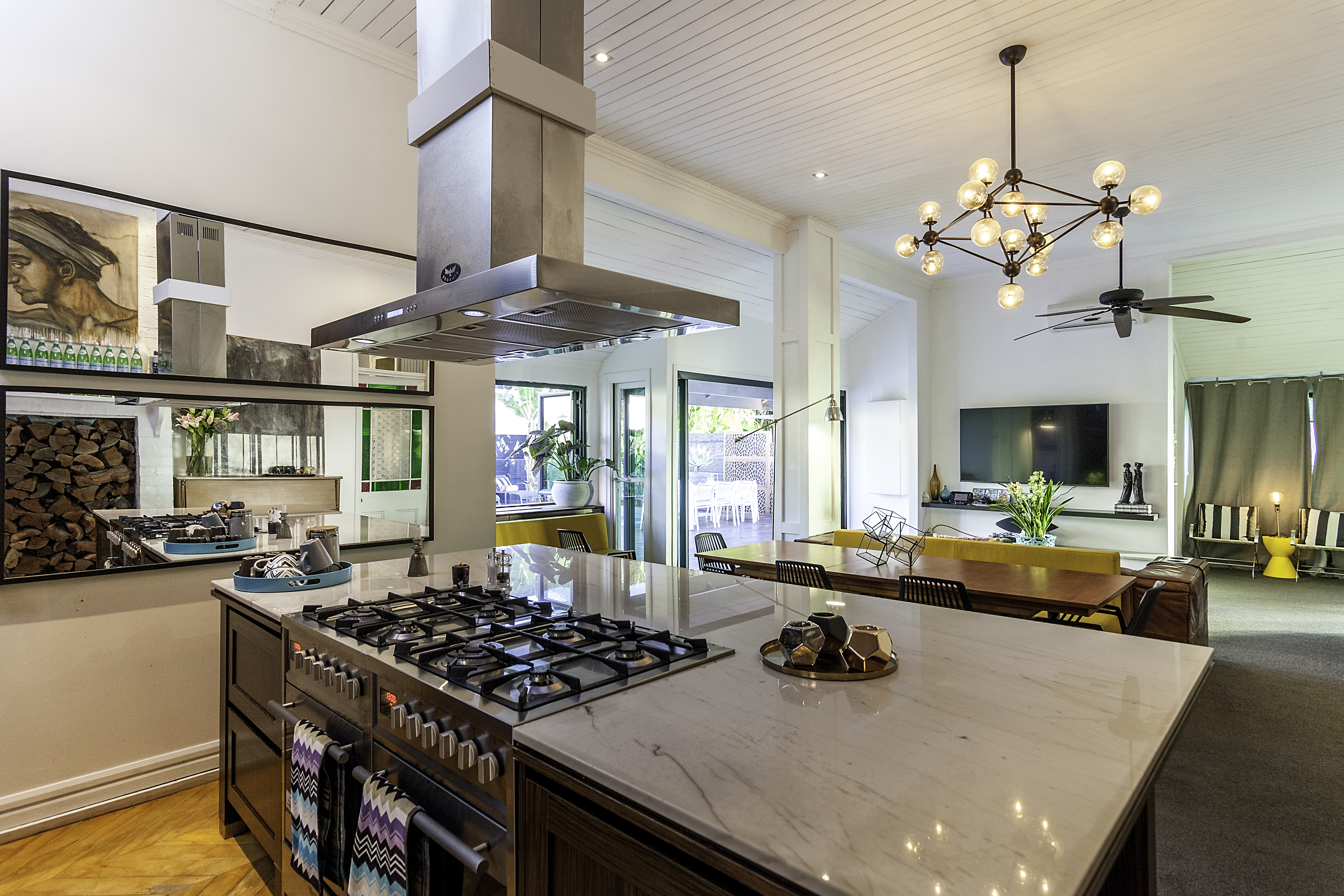 STUNNING TROPICAL OASIS in Wooloowin - Lutwyche, Brisbane