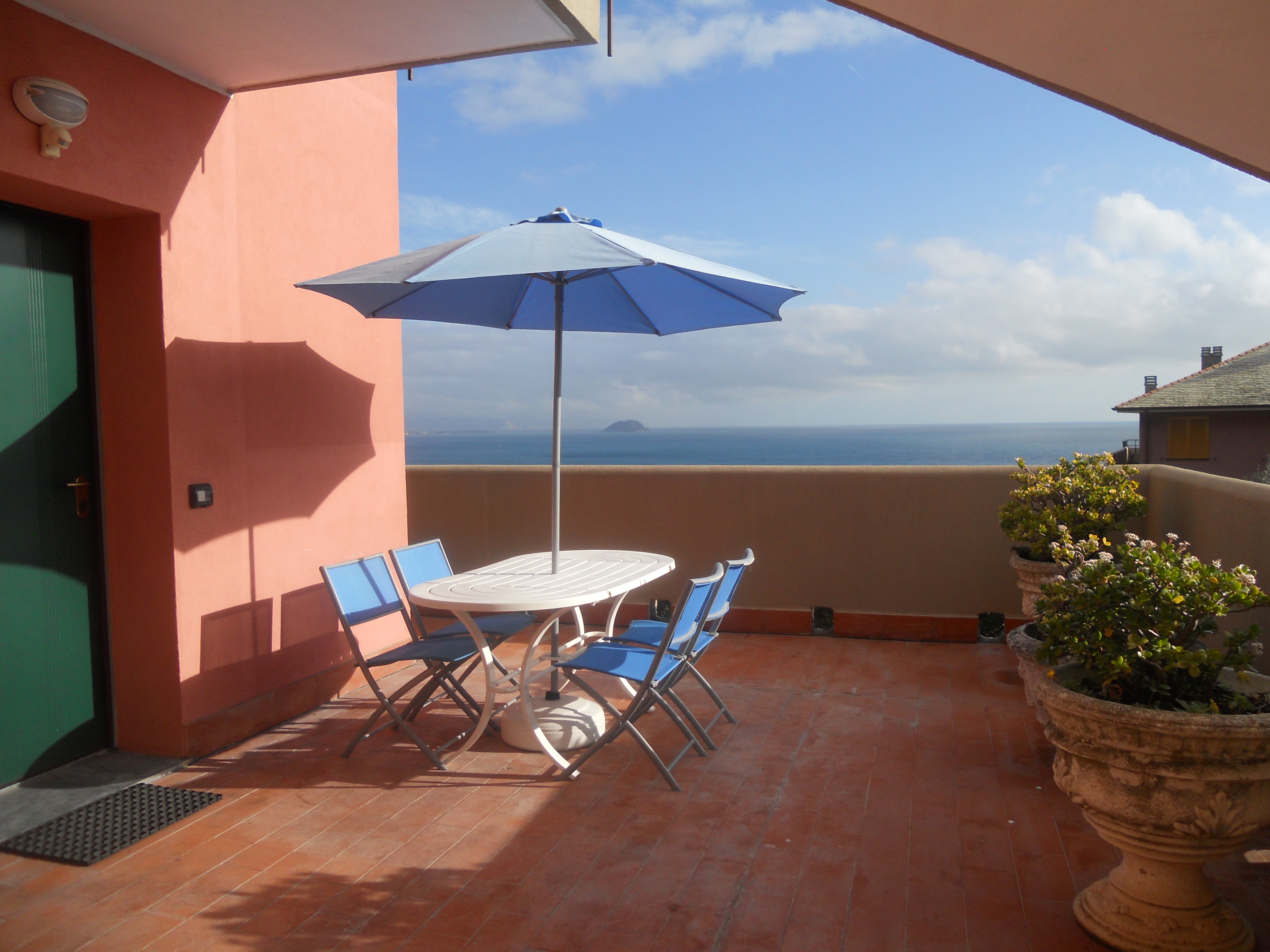 Large terrace, peace and nature, sea view