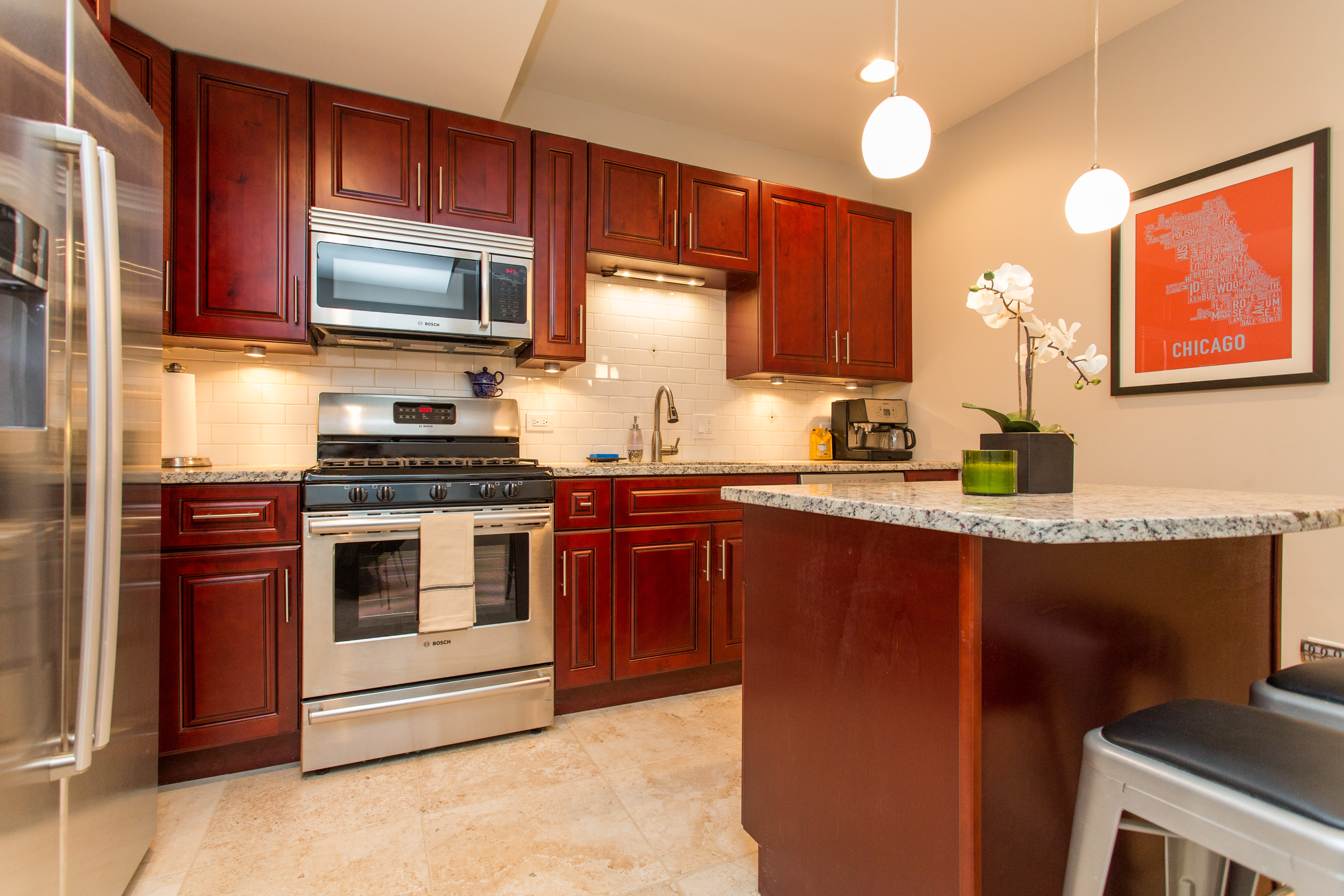 Stunning Chicago Loft Near Wrigley Field in Lake View, Chicago