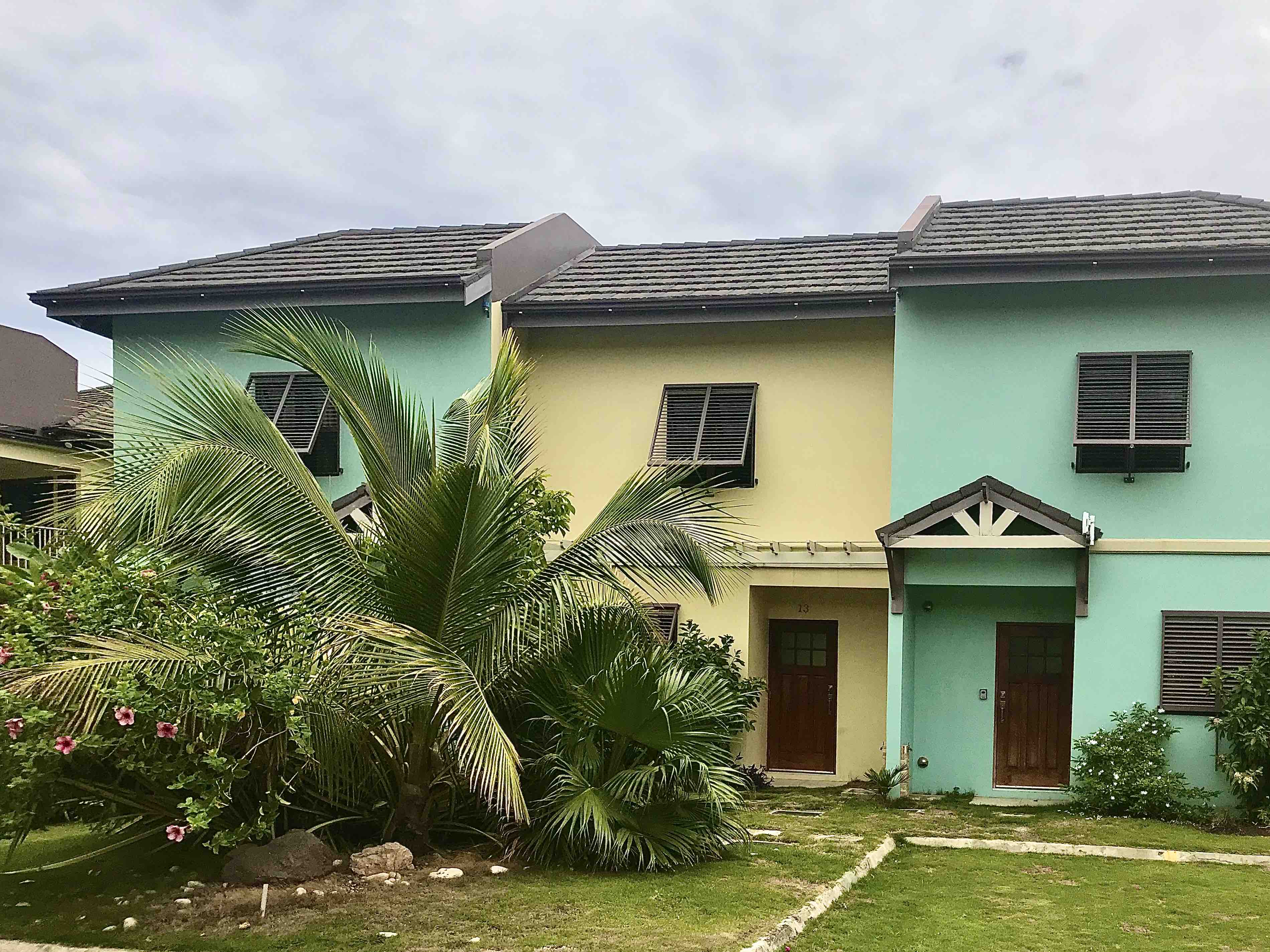 2/2.5, 6 guests villa with A/C, Old Fort Bay beach Townhouses for Rent in St. Ann Parish, St