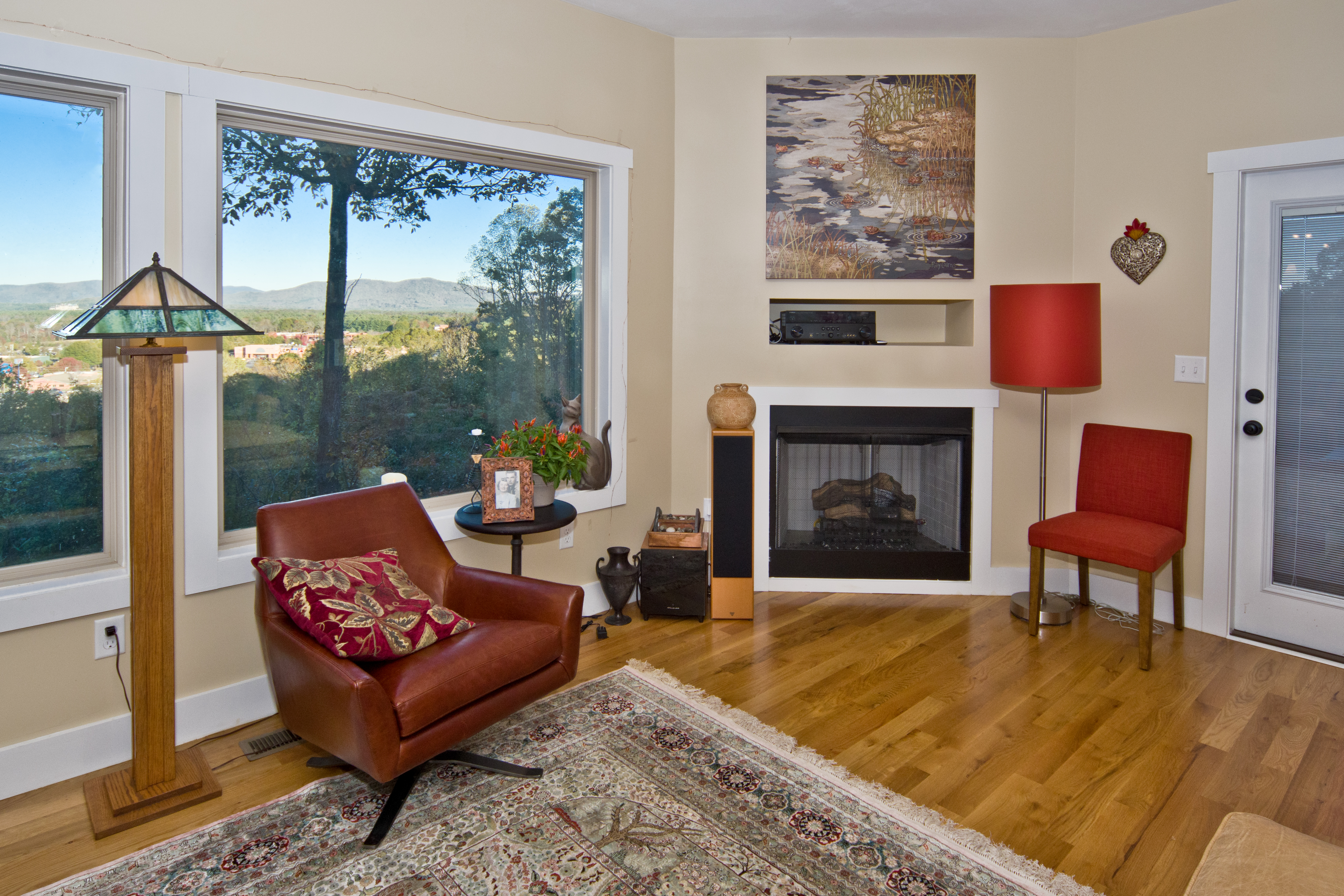 THE SWEET SPOT- serene hilltop, close to downtown in 28803, Asheville