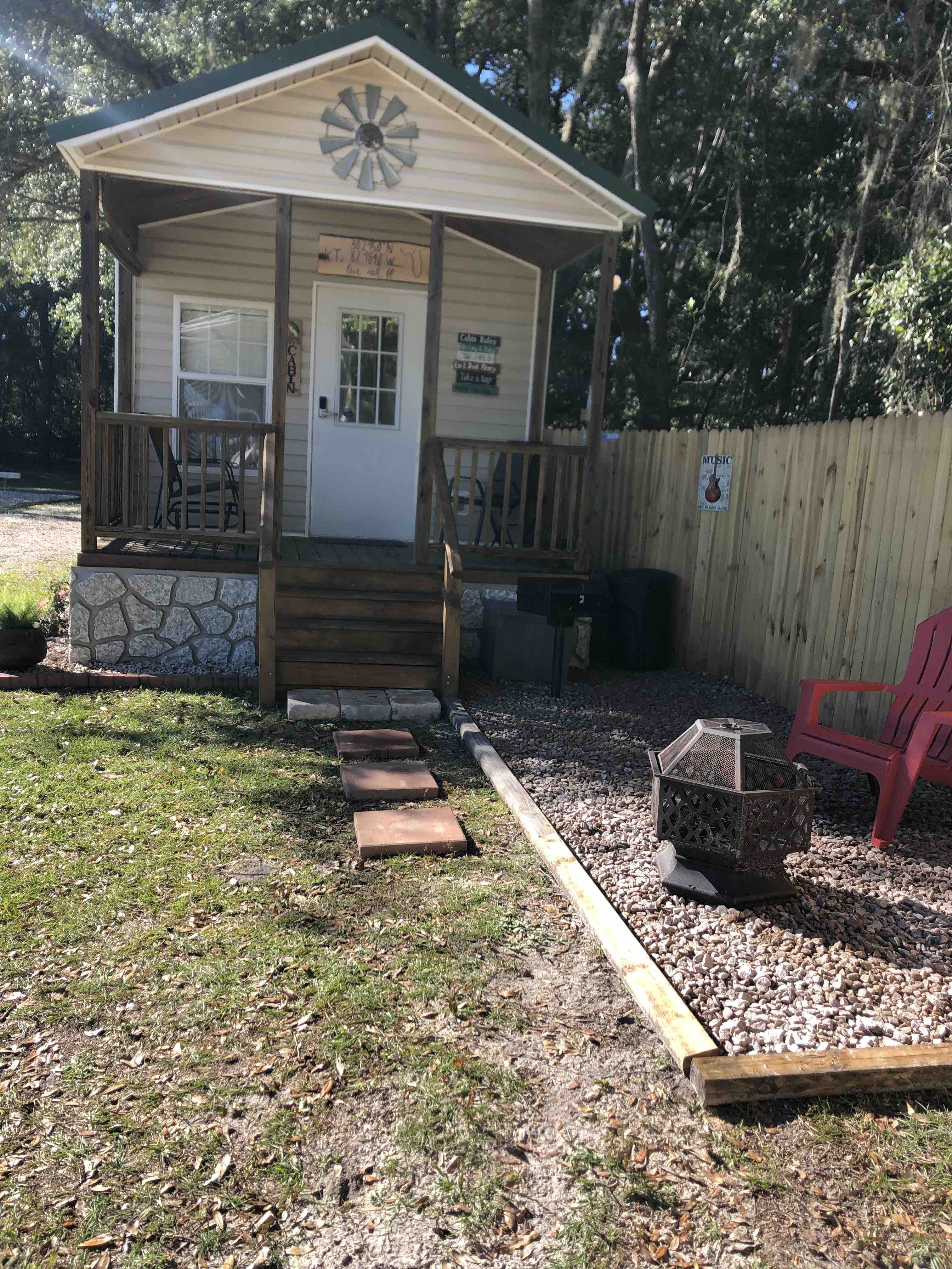 KT’s Cabin Tiny Home near the Suwannee River