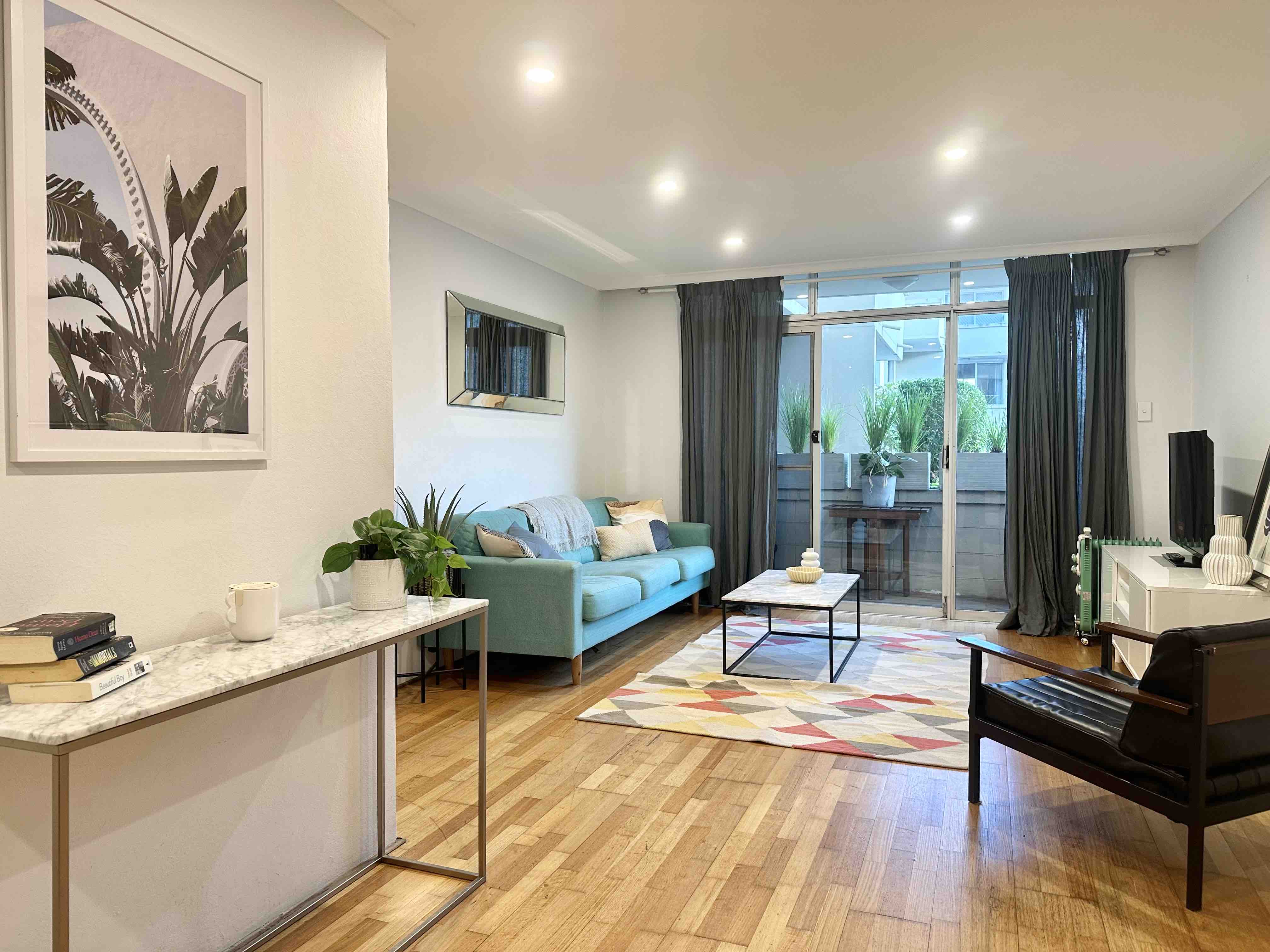 Best Quiet Spacious 2BR • 5min Walk to Bondi Beach in Waverley, Sydney