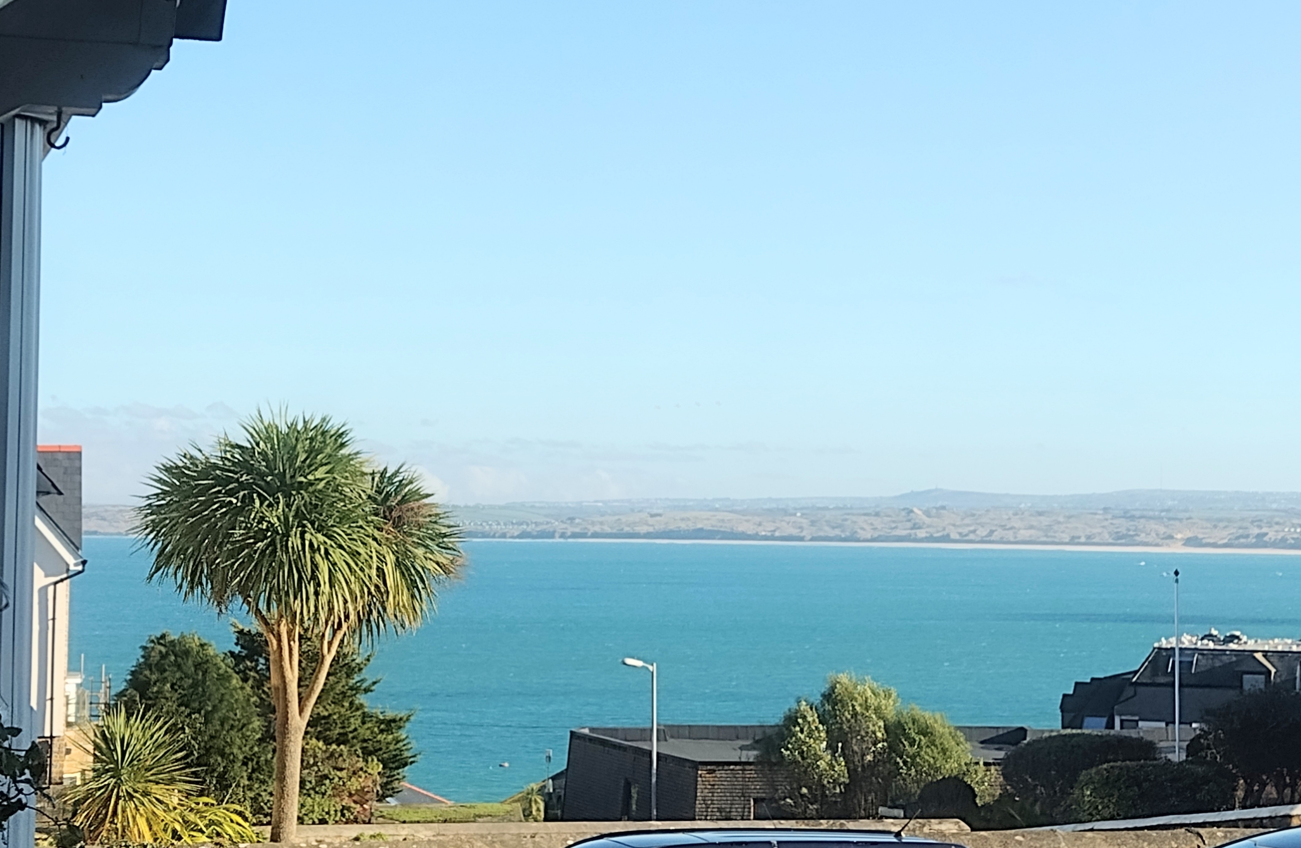 Sunny, spacious flat nr Porthminster beach+parking