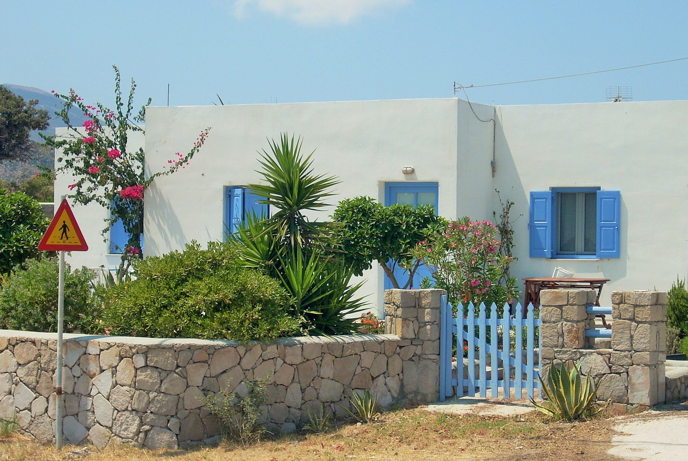 Cedar studio 2 in Achivadolimni Milos