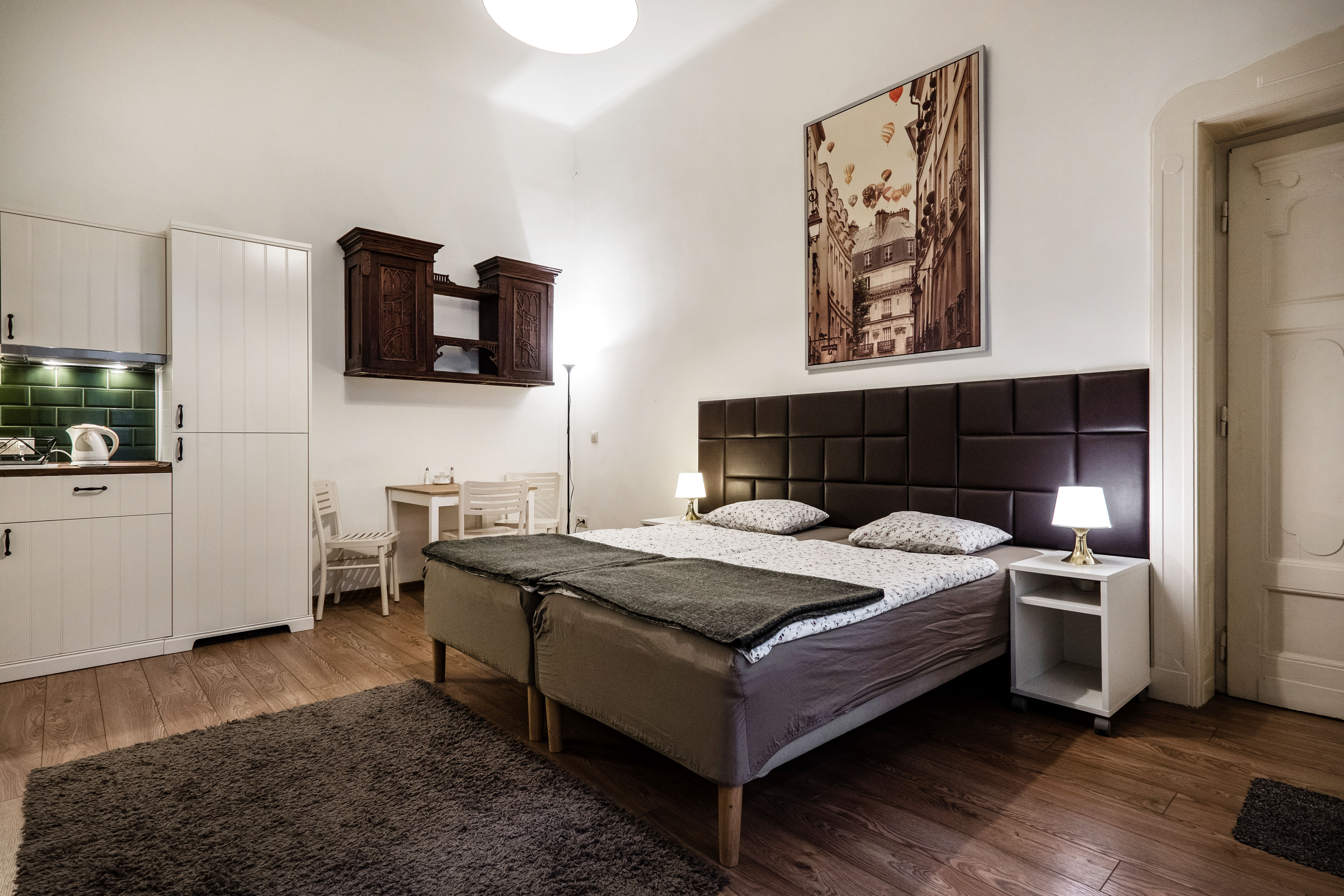 Studio apt. "A"- in the cultural heart of the city